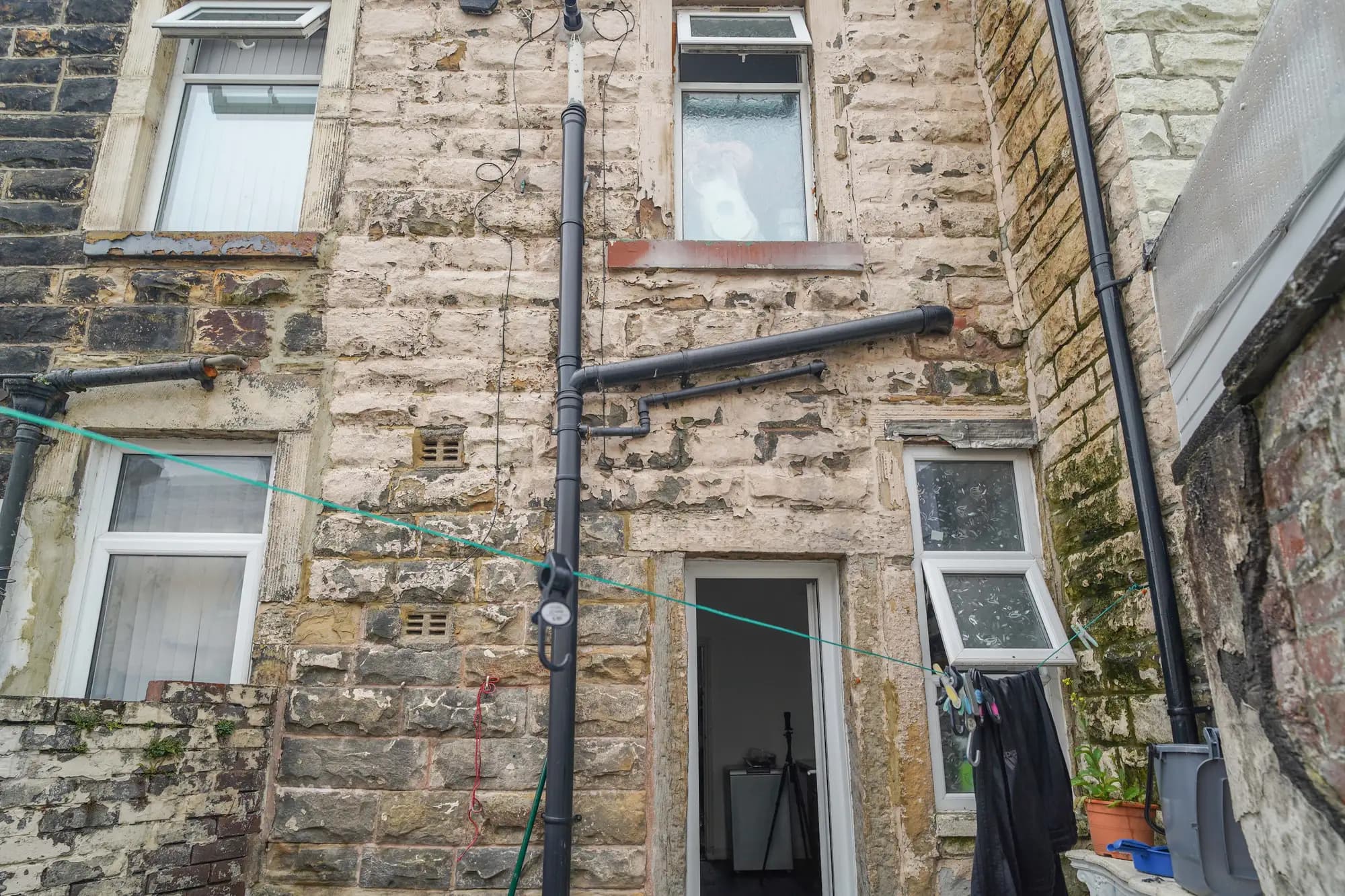 property photo 10 of 17