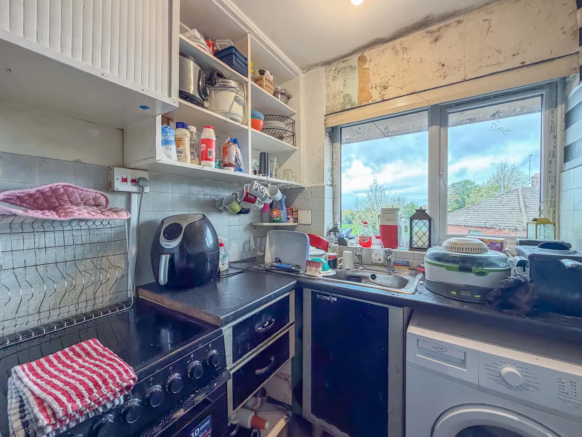 property photo 6 of 17