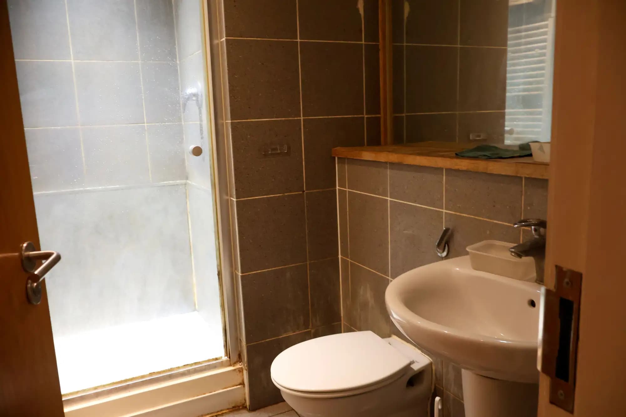 property photo 6 of 14