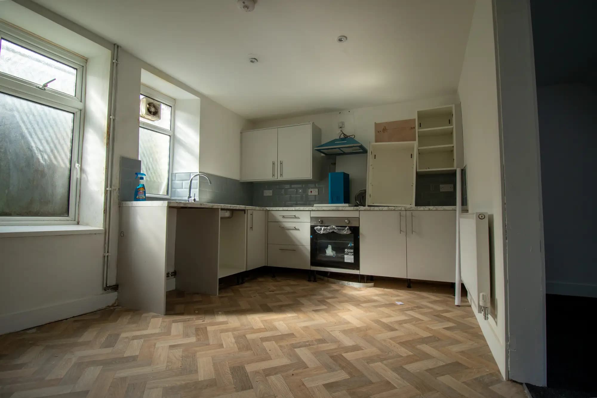 property photo 5 of 15