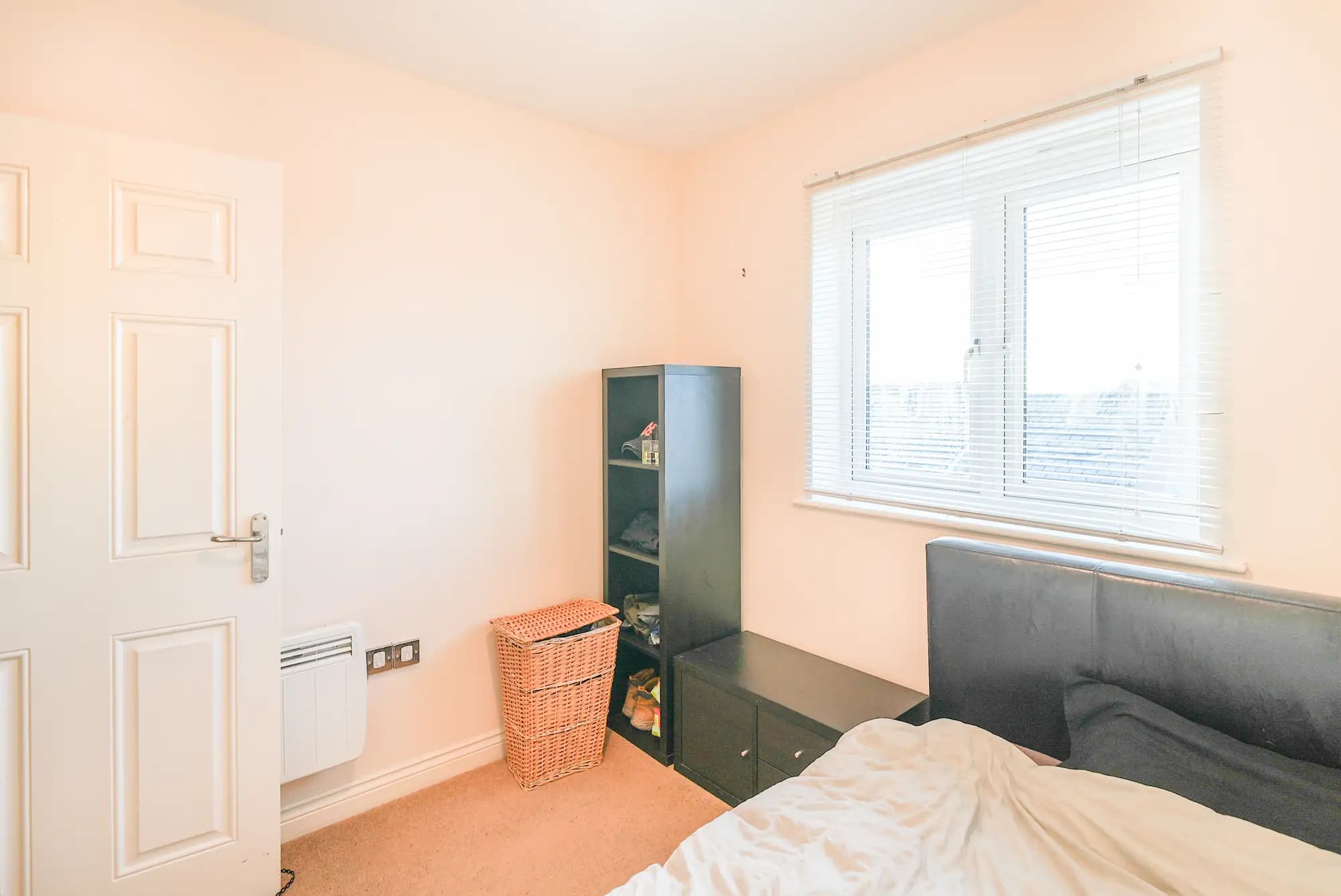 property photo 9 of 17