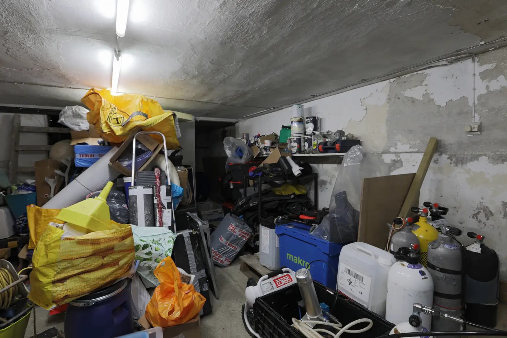 property photo 32 of 47