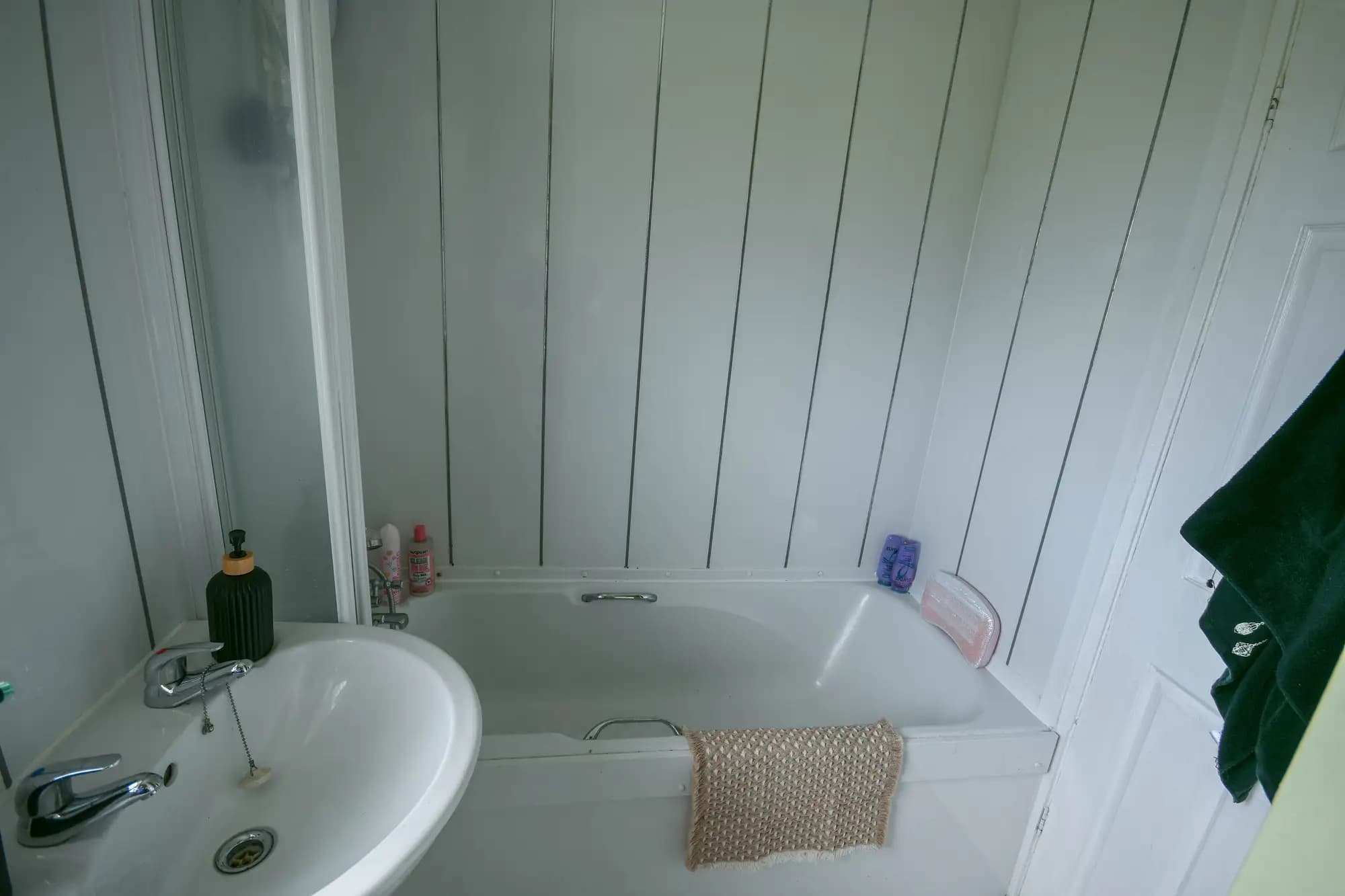property photo 8 of 21