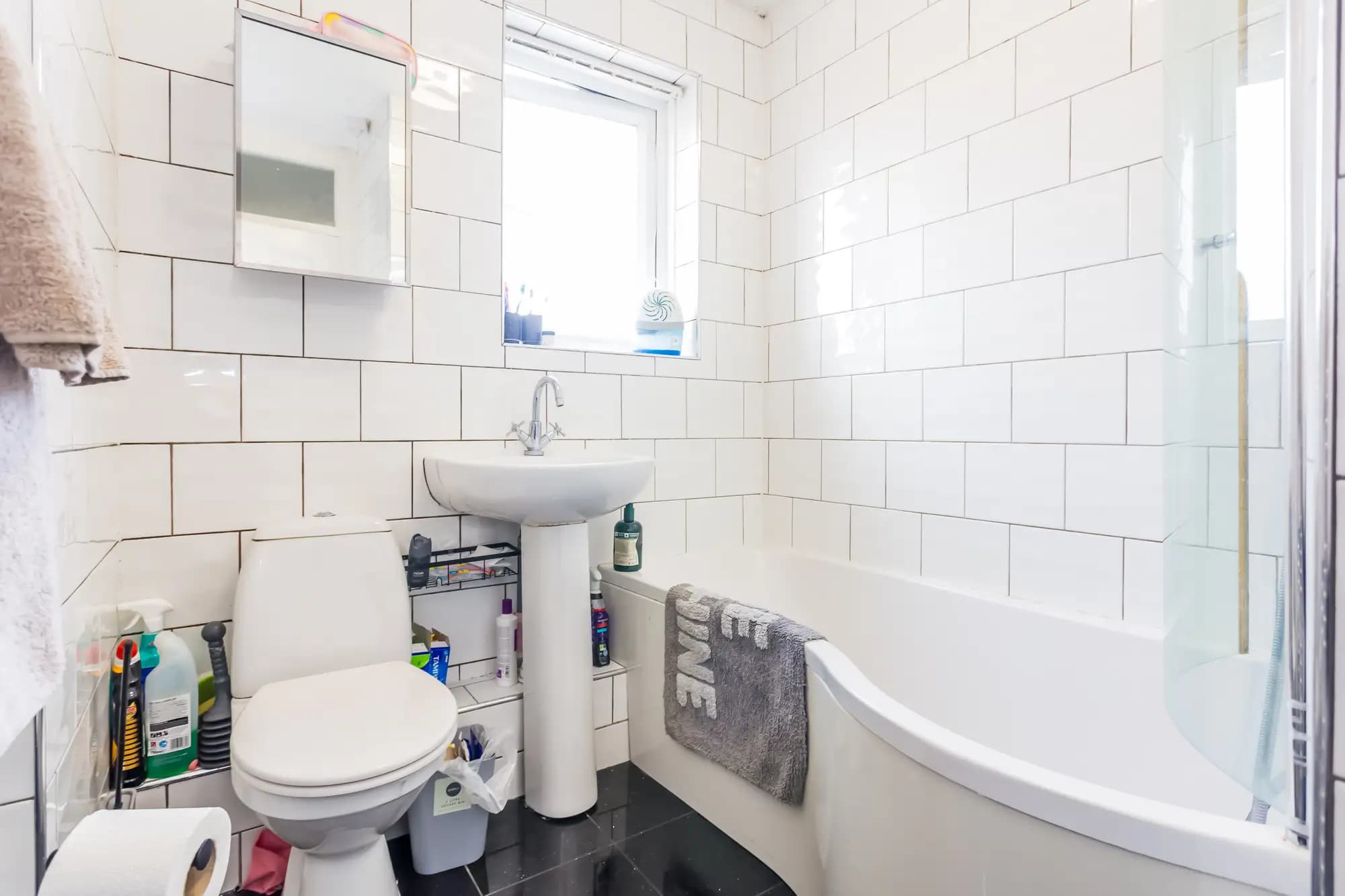 property photo 8 of 17