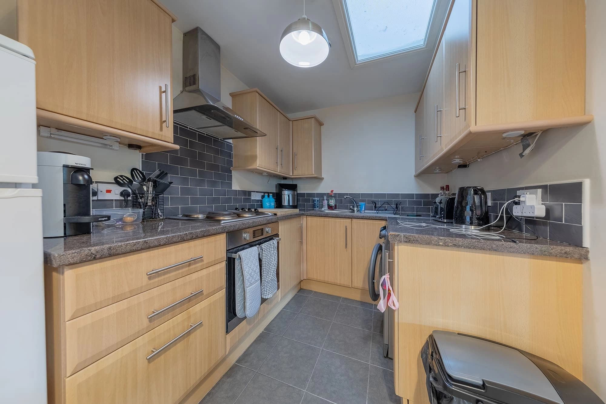 property photo 5 of 15