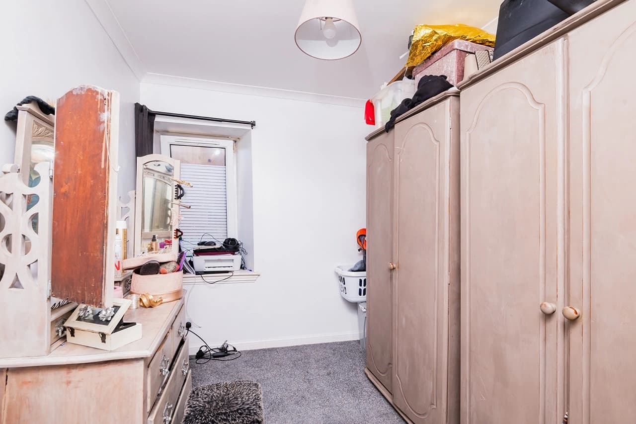 property photo 16 of 19
