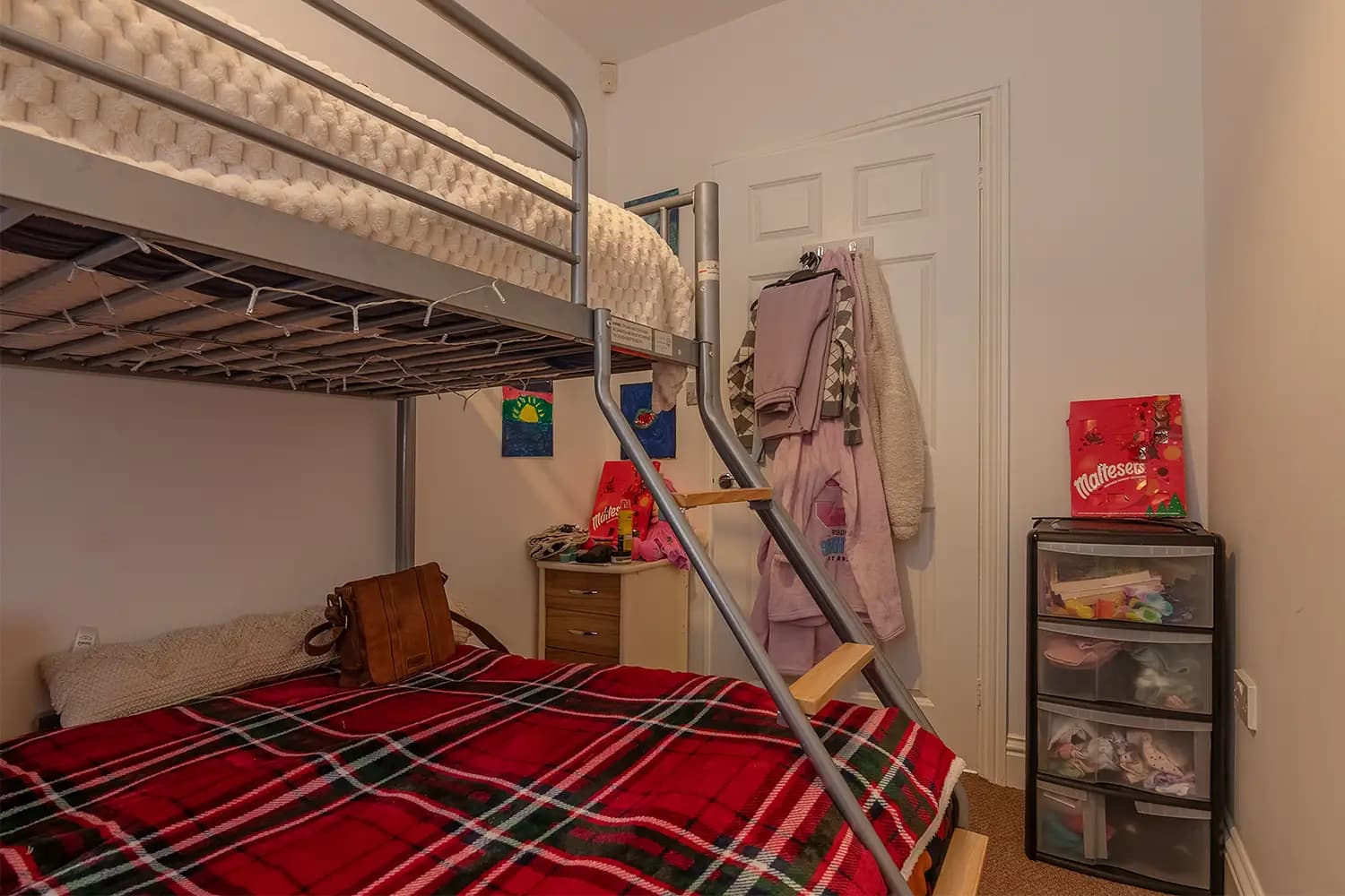 property photo 18 of 30