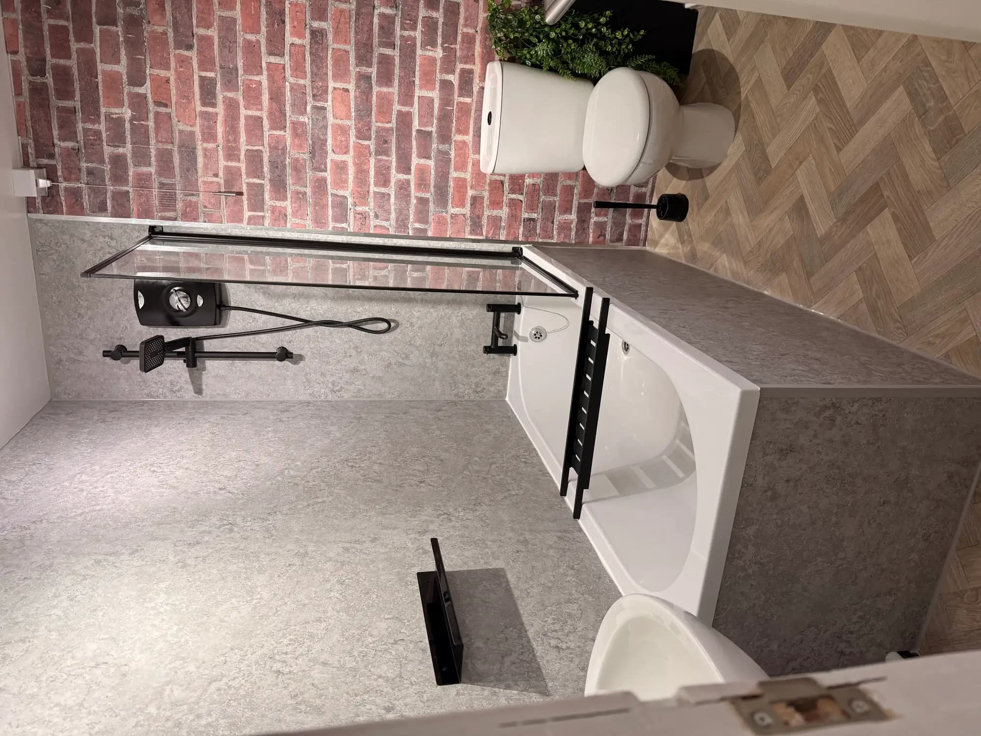 property photo 5 of 27