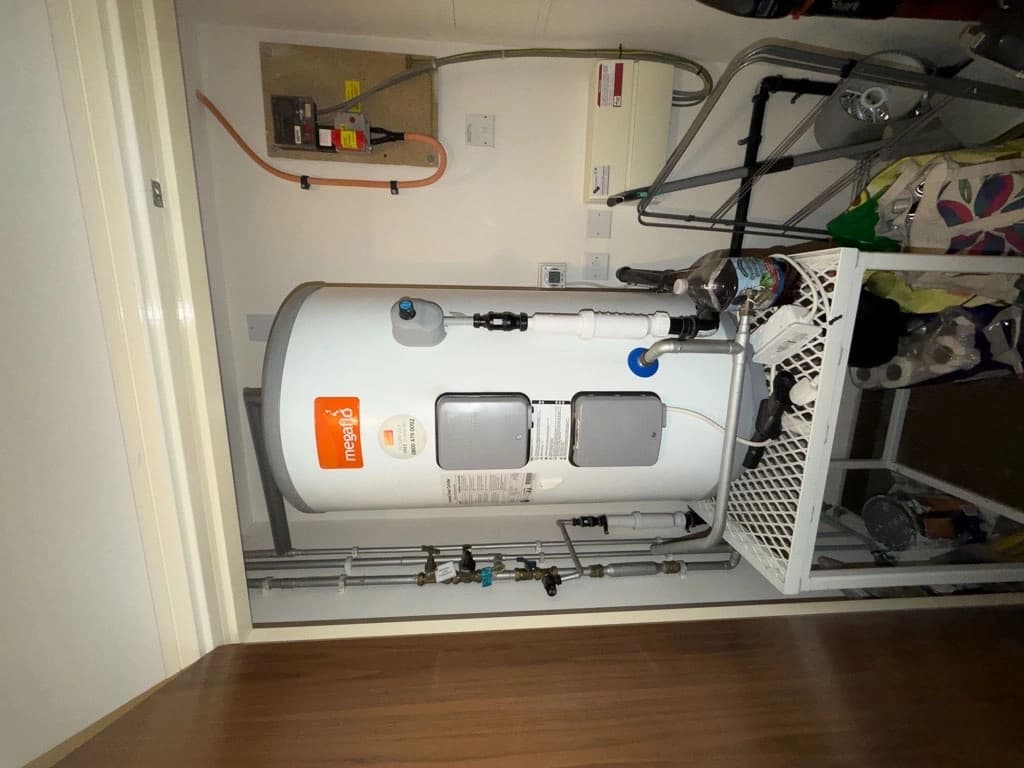 property photo 10 of 13