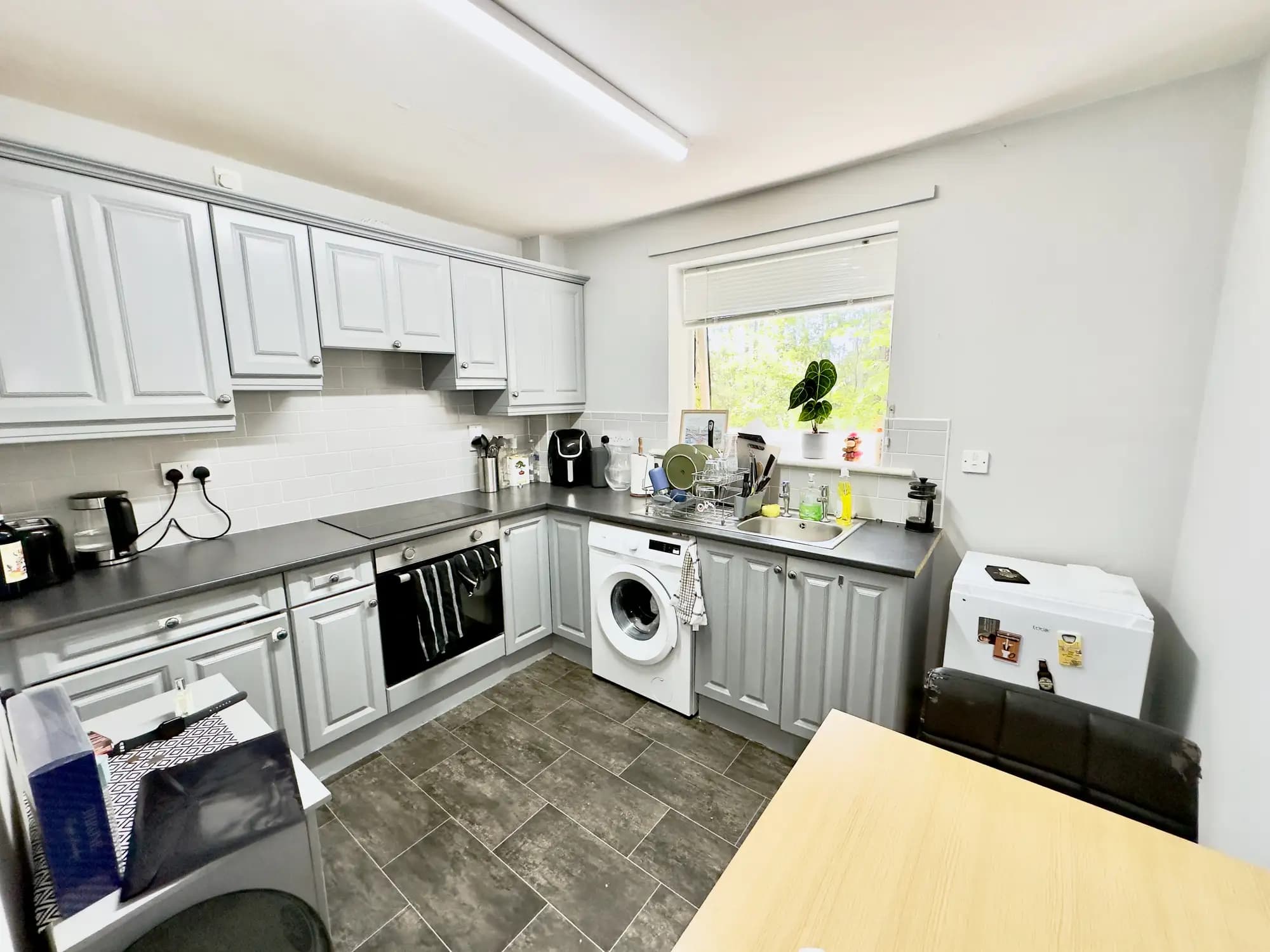 property photo 6 of 22