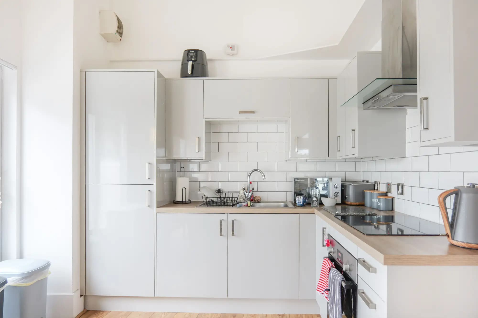 property photo 4 of 20