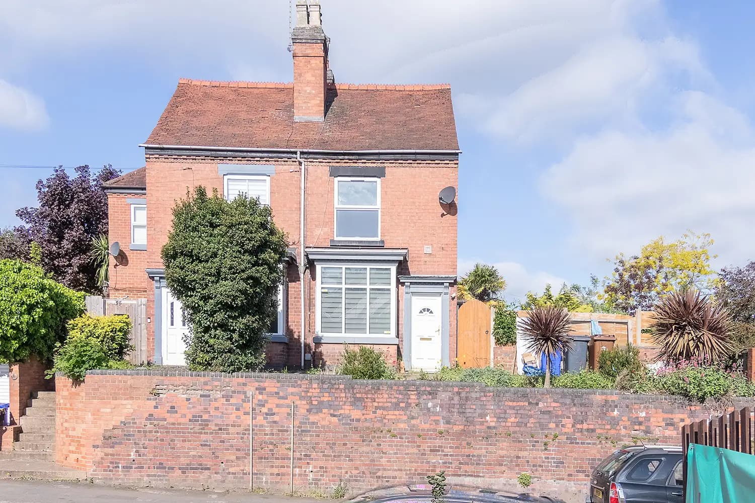 property photo 0 of 31