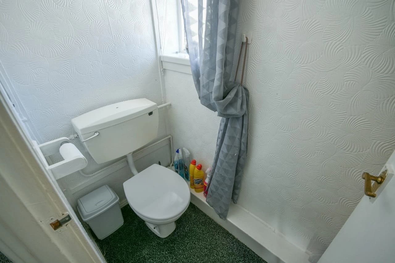 property photo 10 of 19