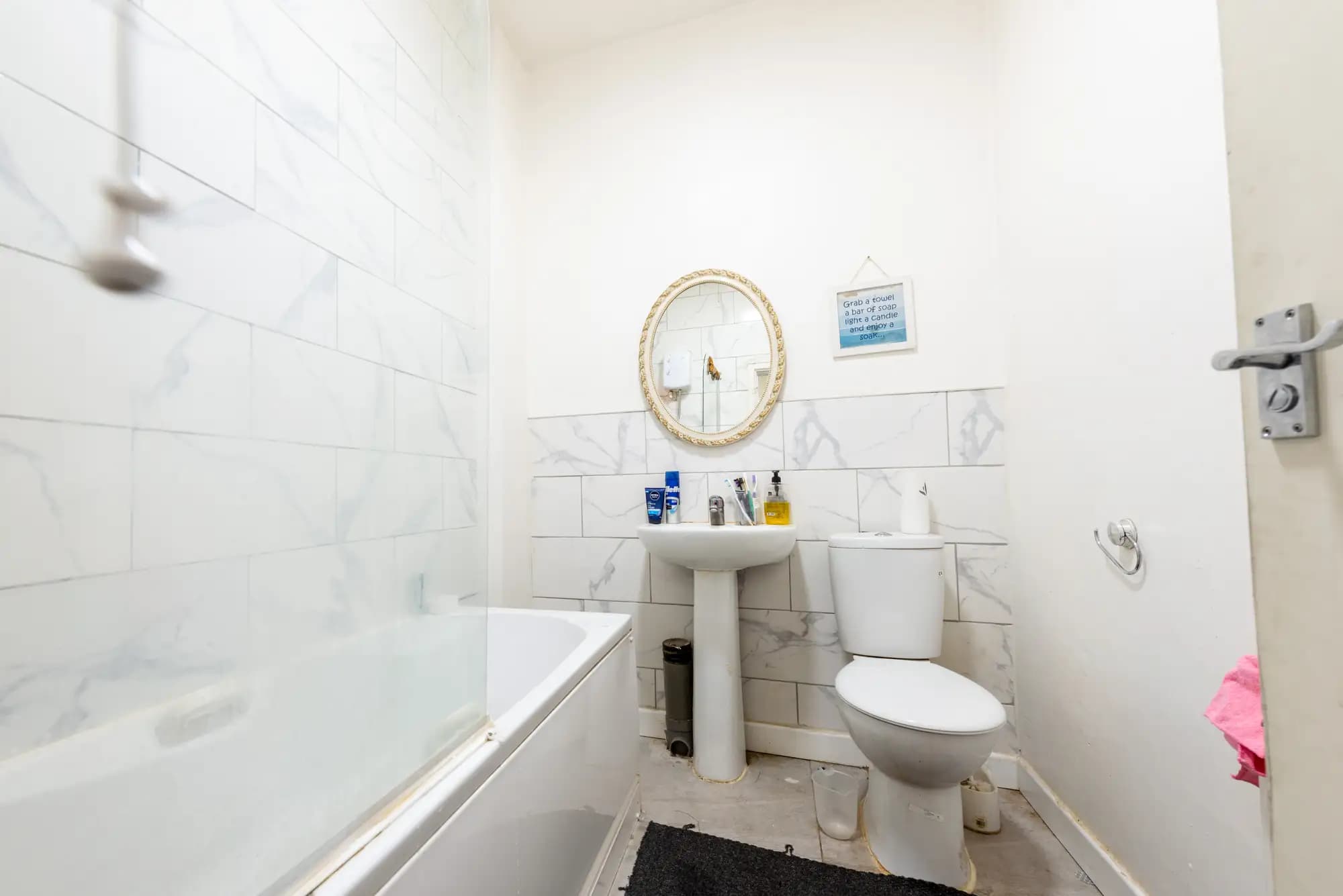 property photo 5 of 16