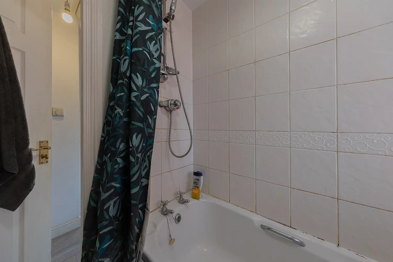 property photo 9 of 20
