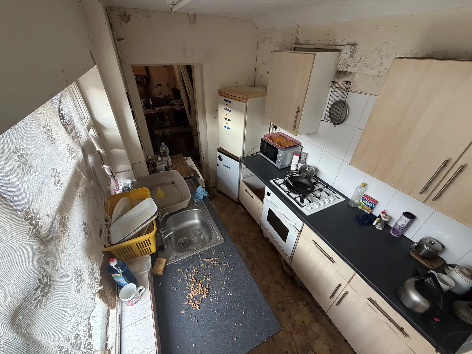 property photo 5 of 16