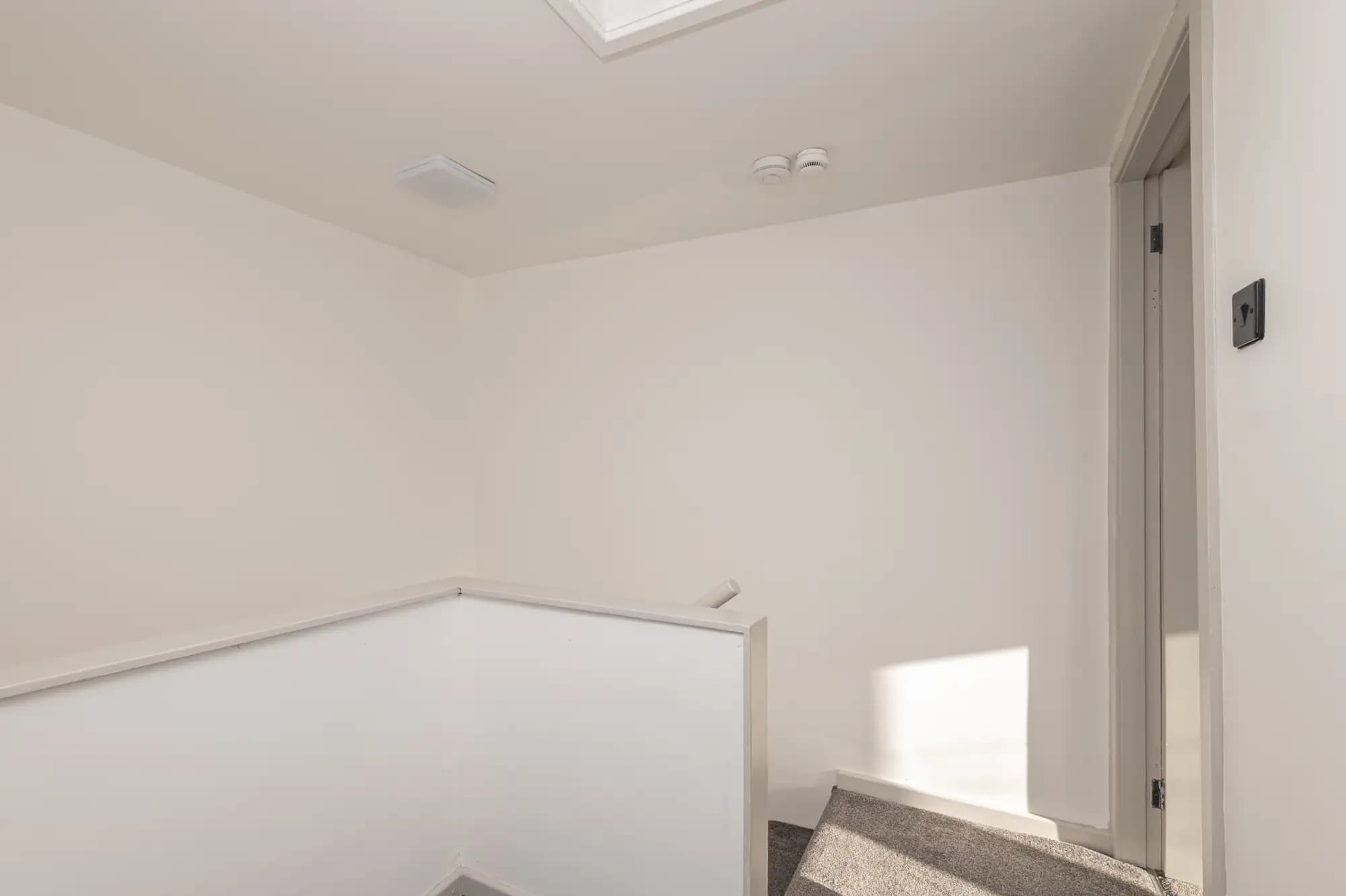 property photo 15 of 28