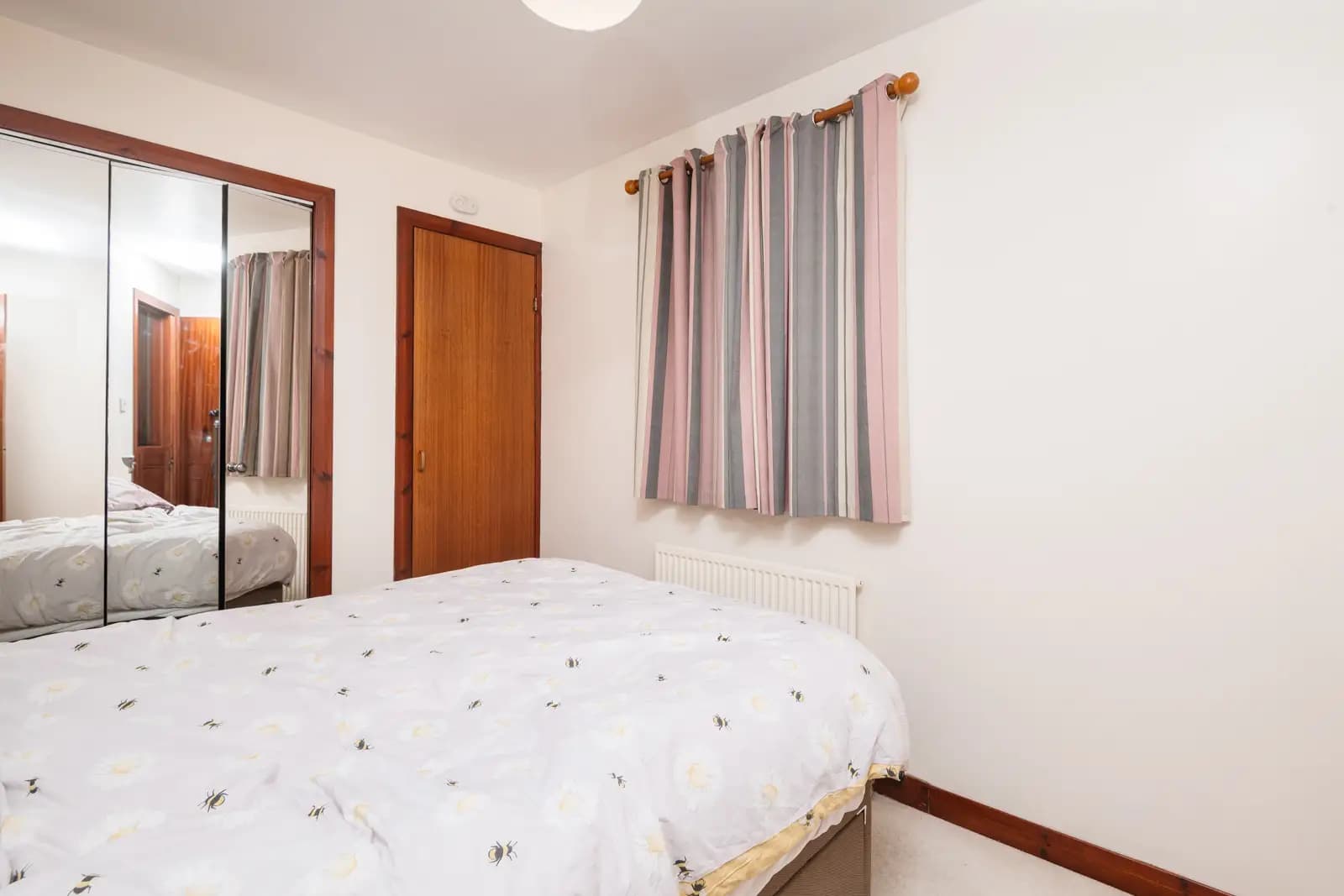 property photo 9 of 14