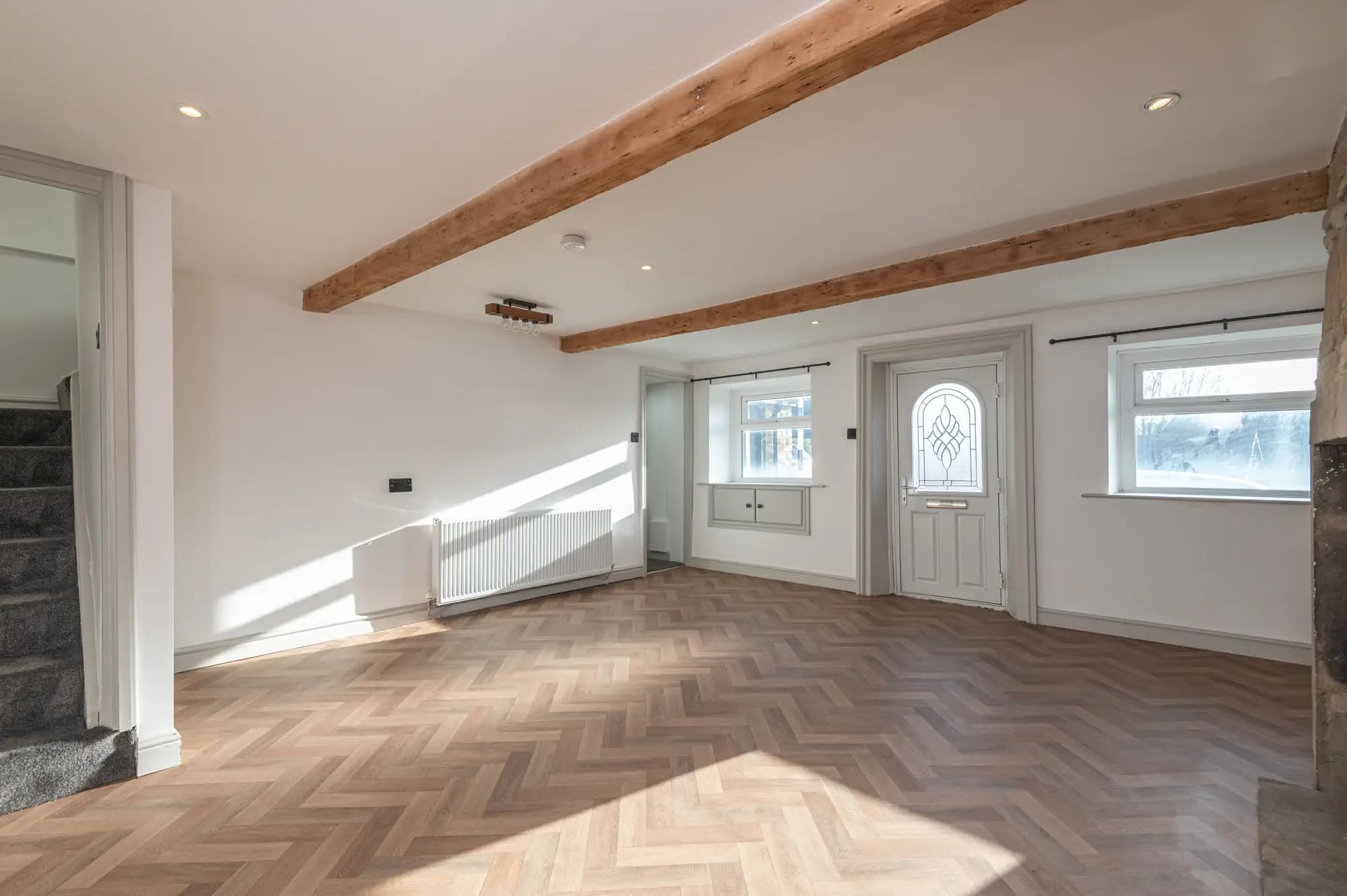 property photo 4 of 28