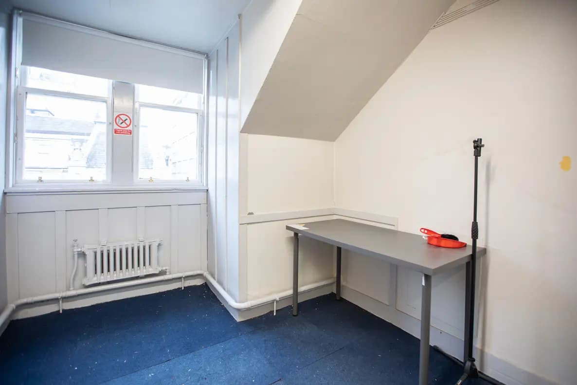 property photo 6 of 15