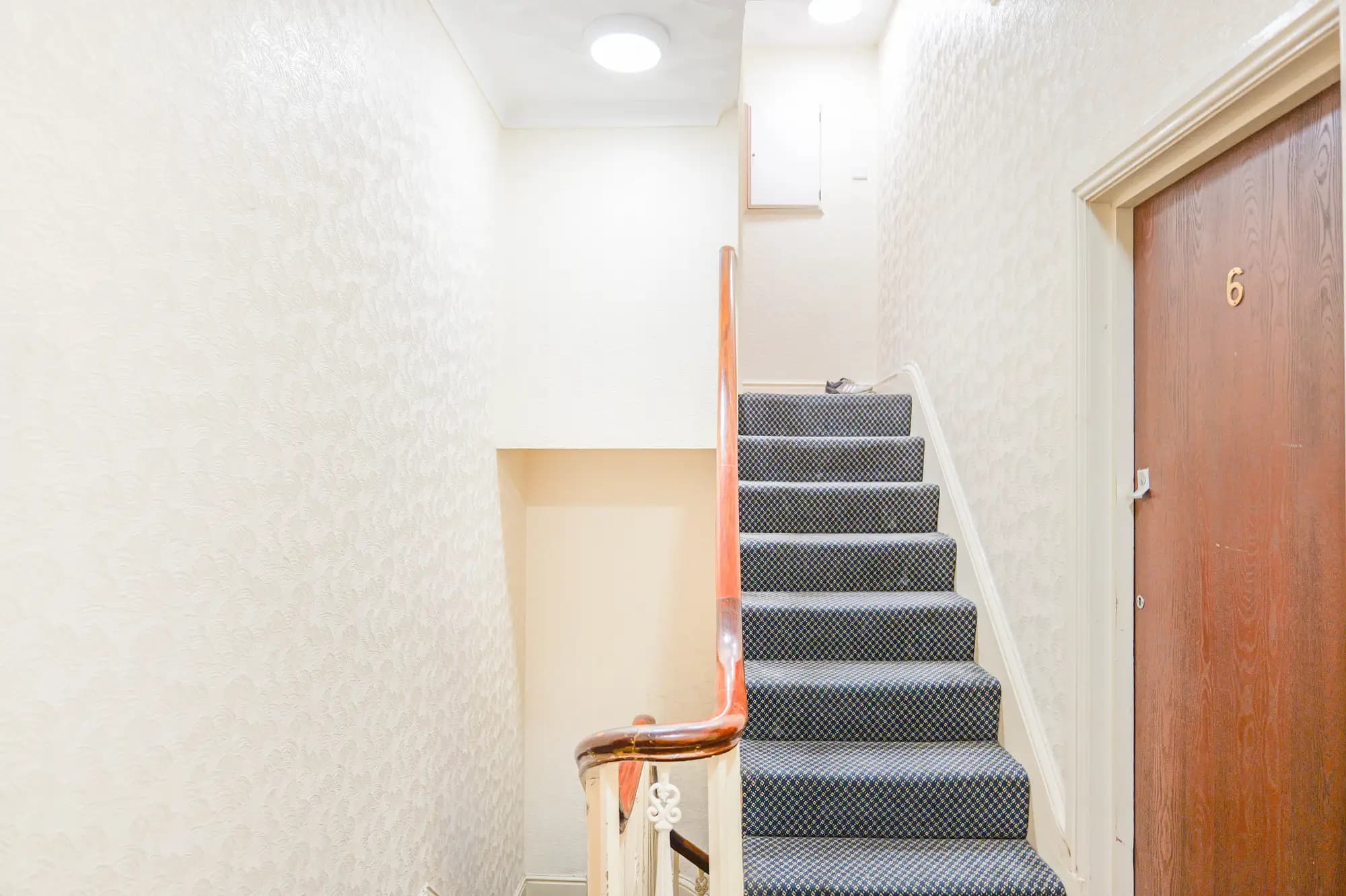 property photo 11 of 25