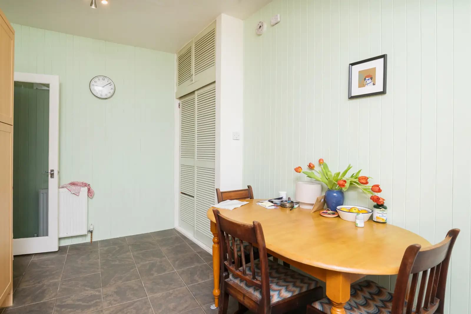 property photo 6 of 14