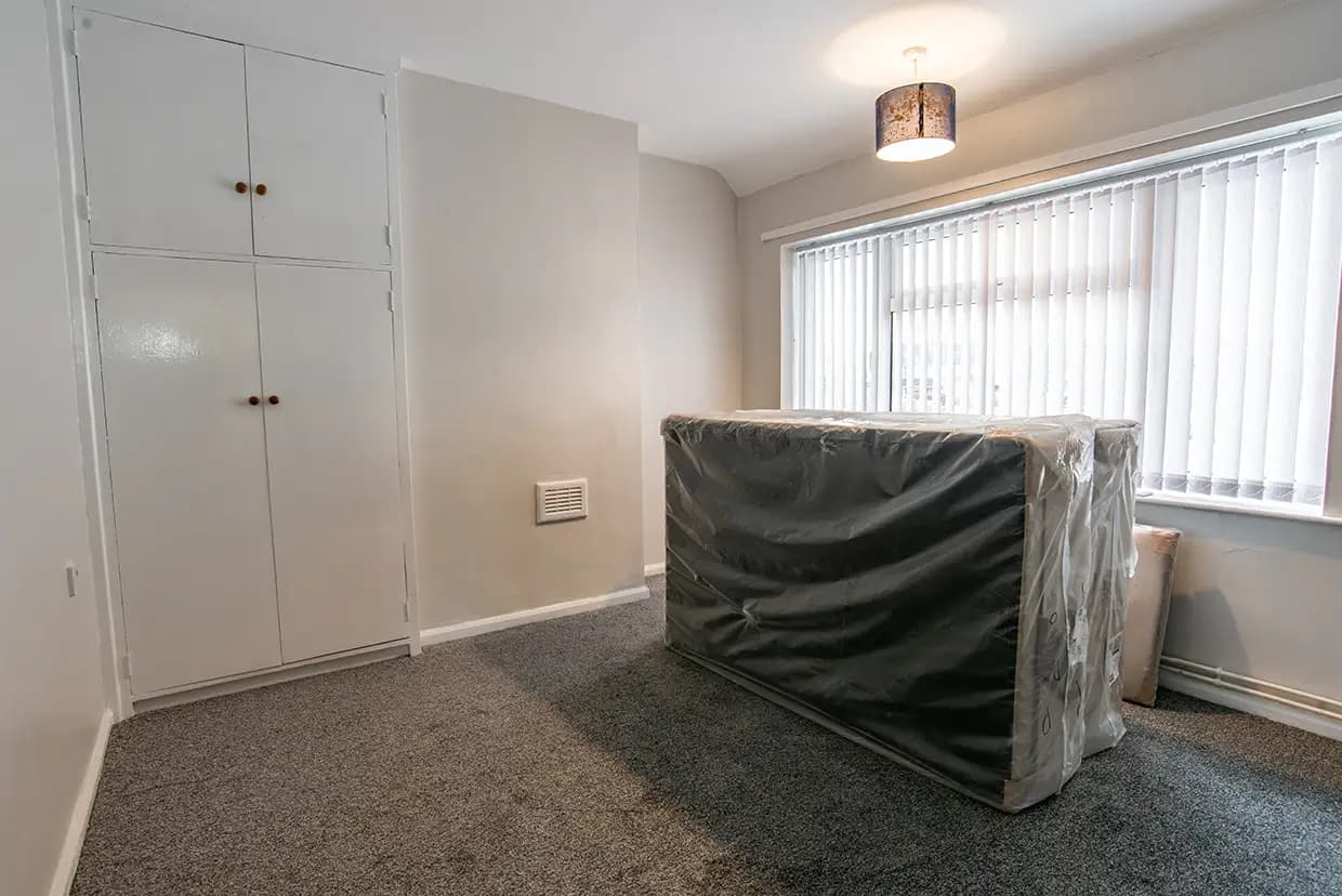 property photo 10 of 12