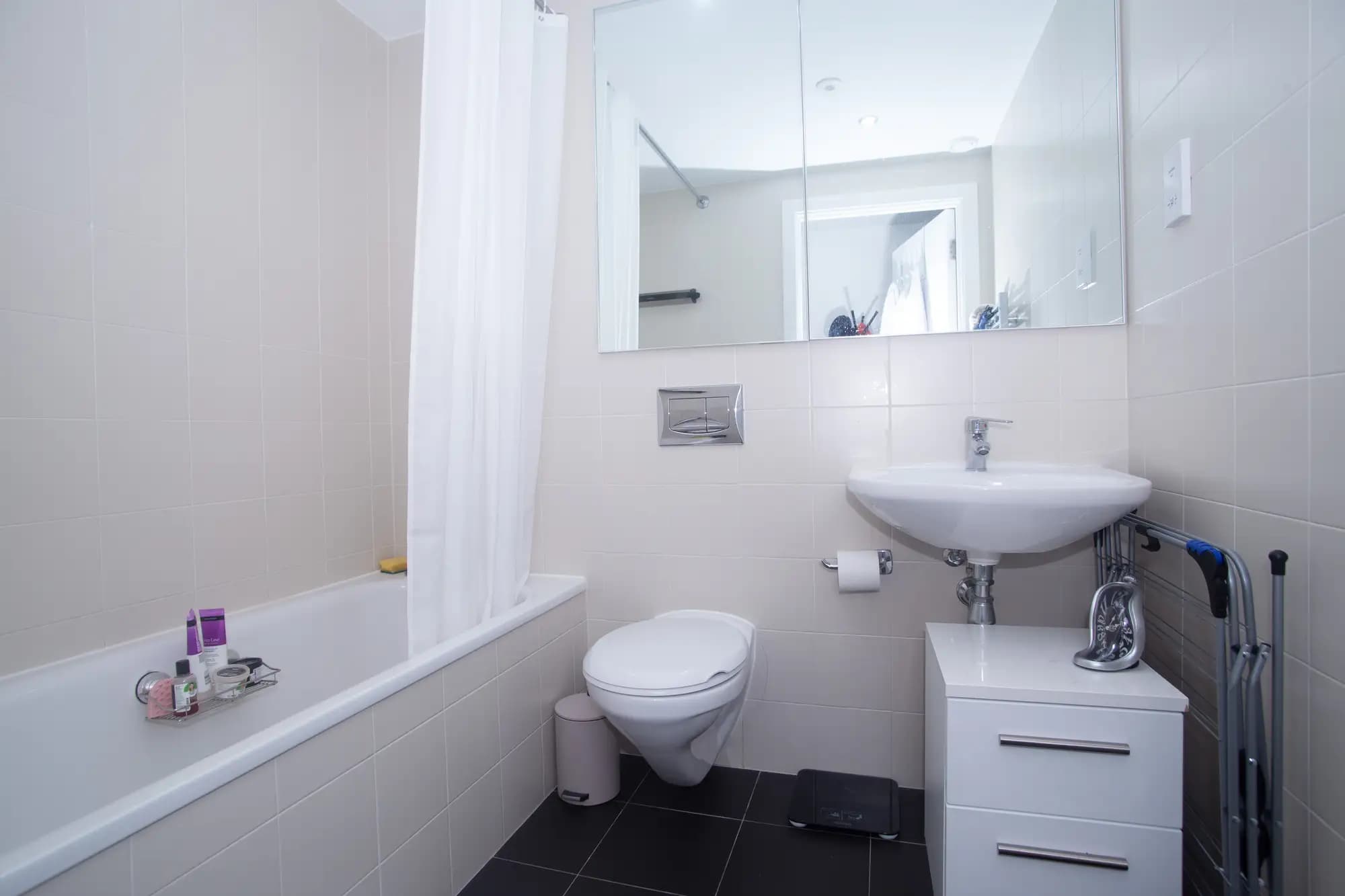 property photo 5 of 13