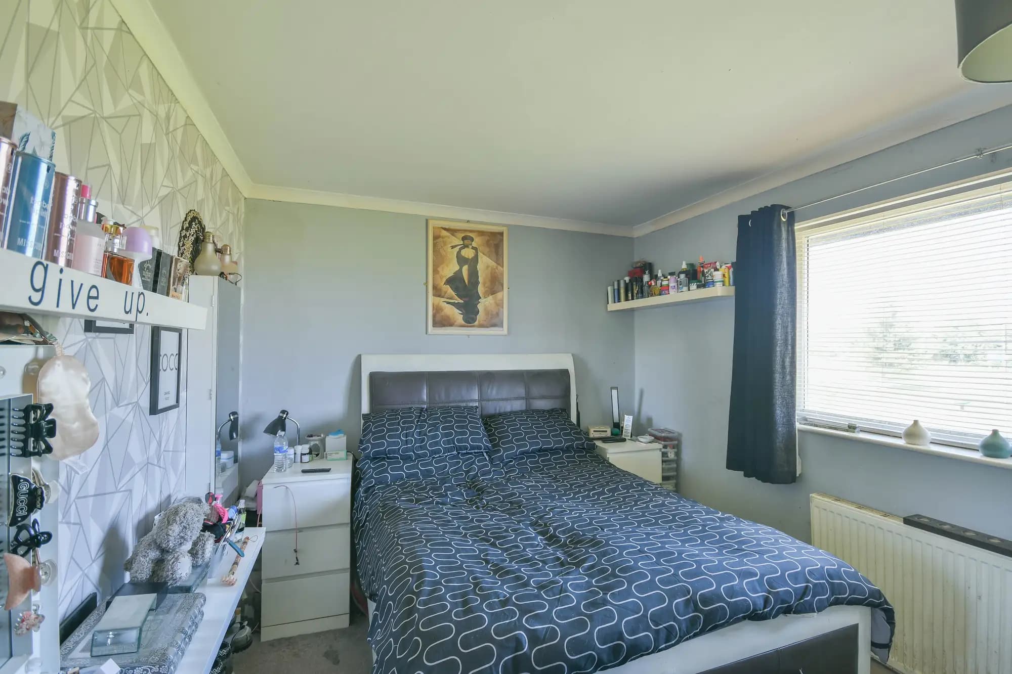 property photo 11 of 16