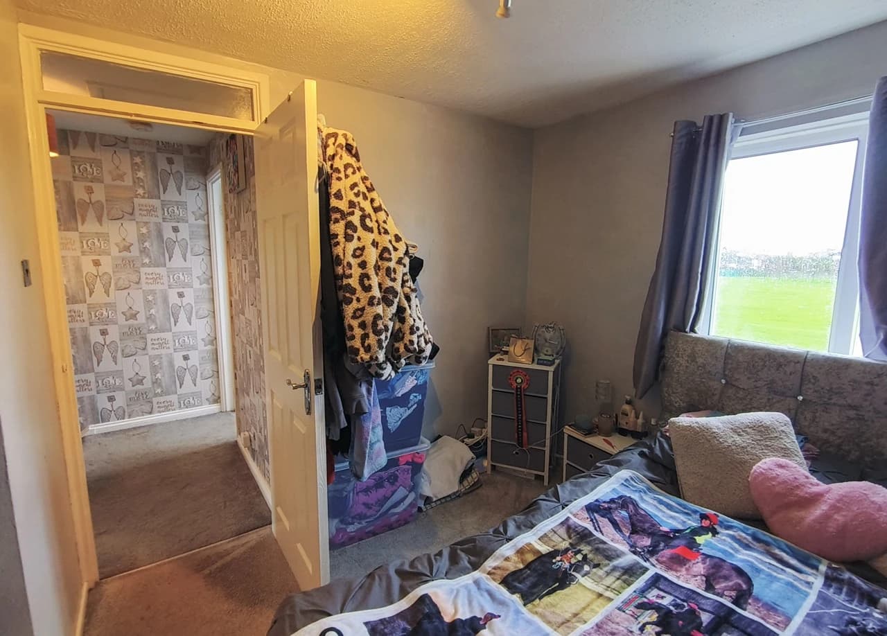 property photo 14 of 18