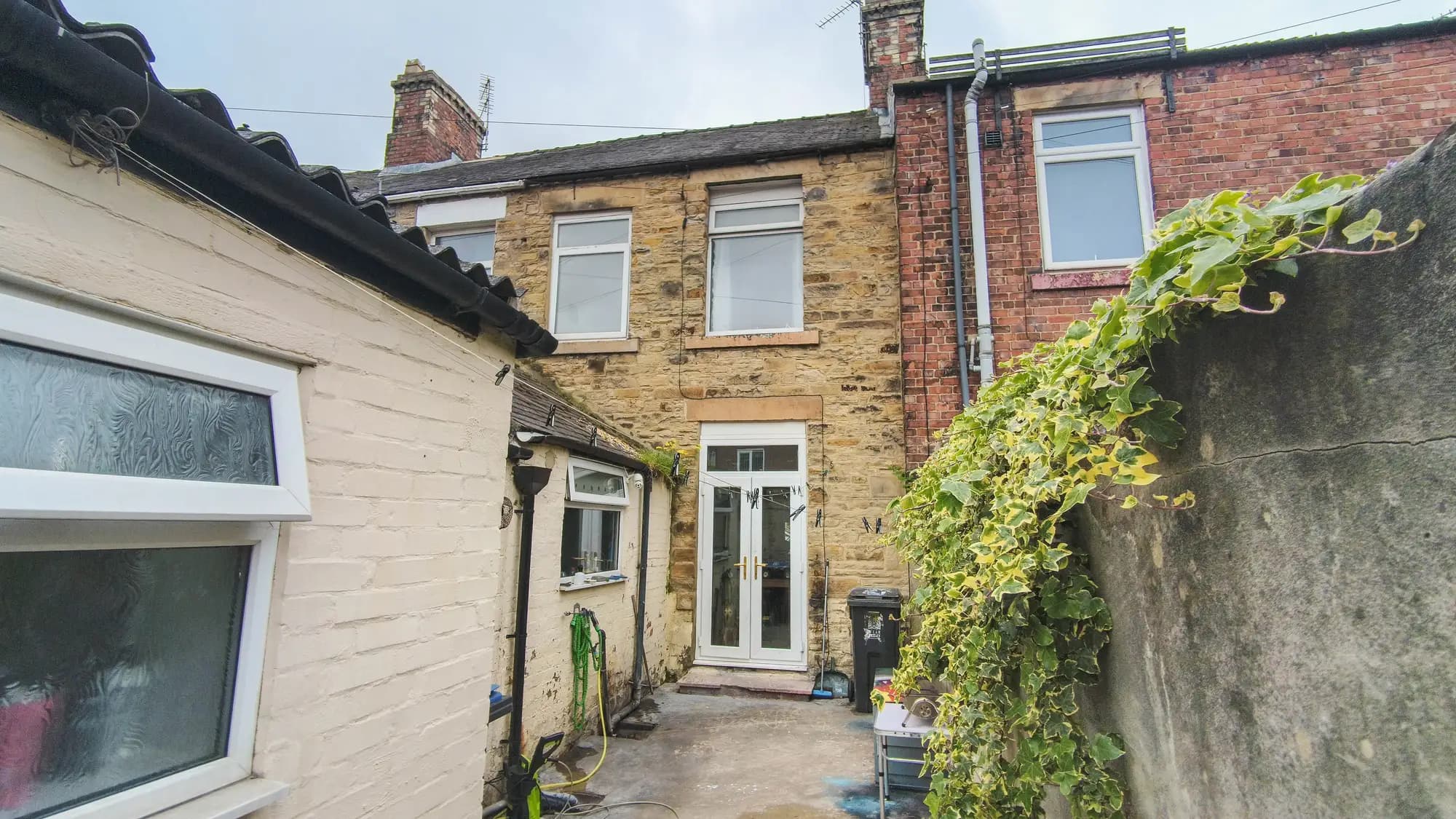 property photo 17 of 19