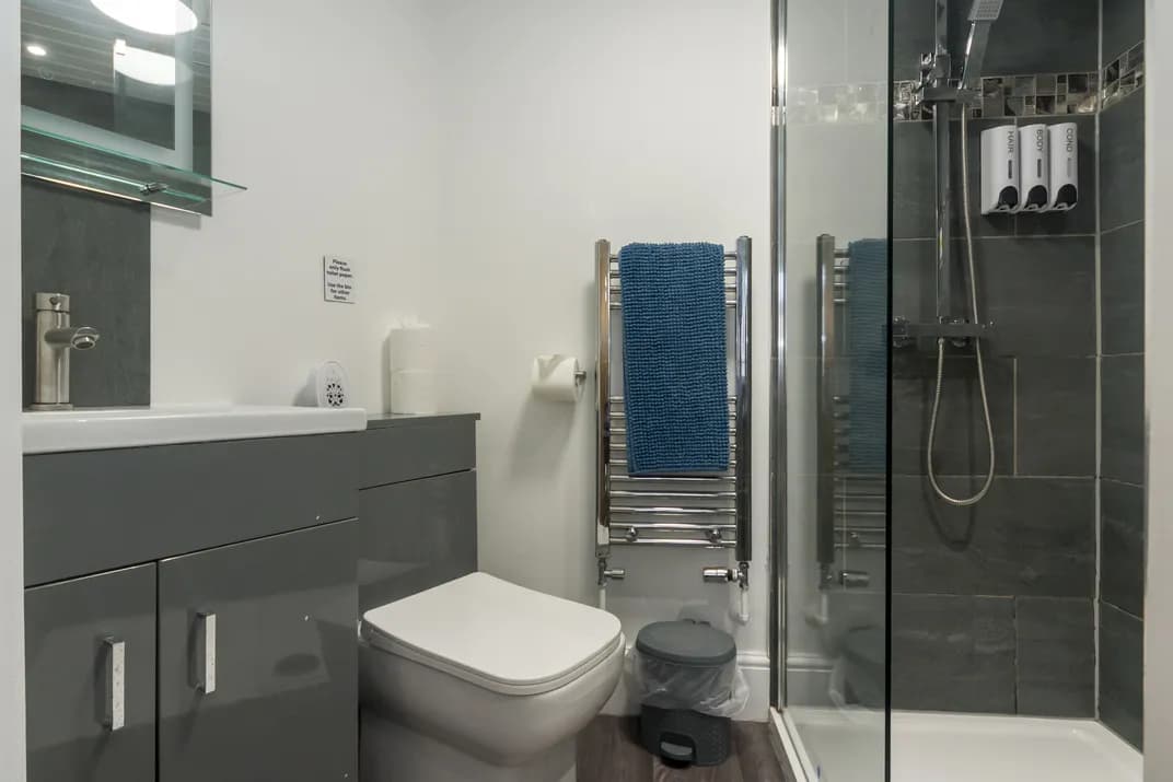 property photo 27 of 40