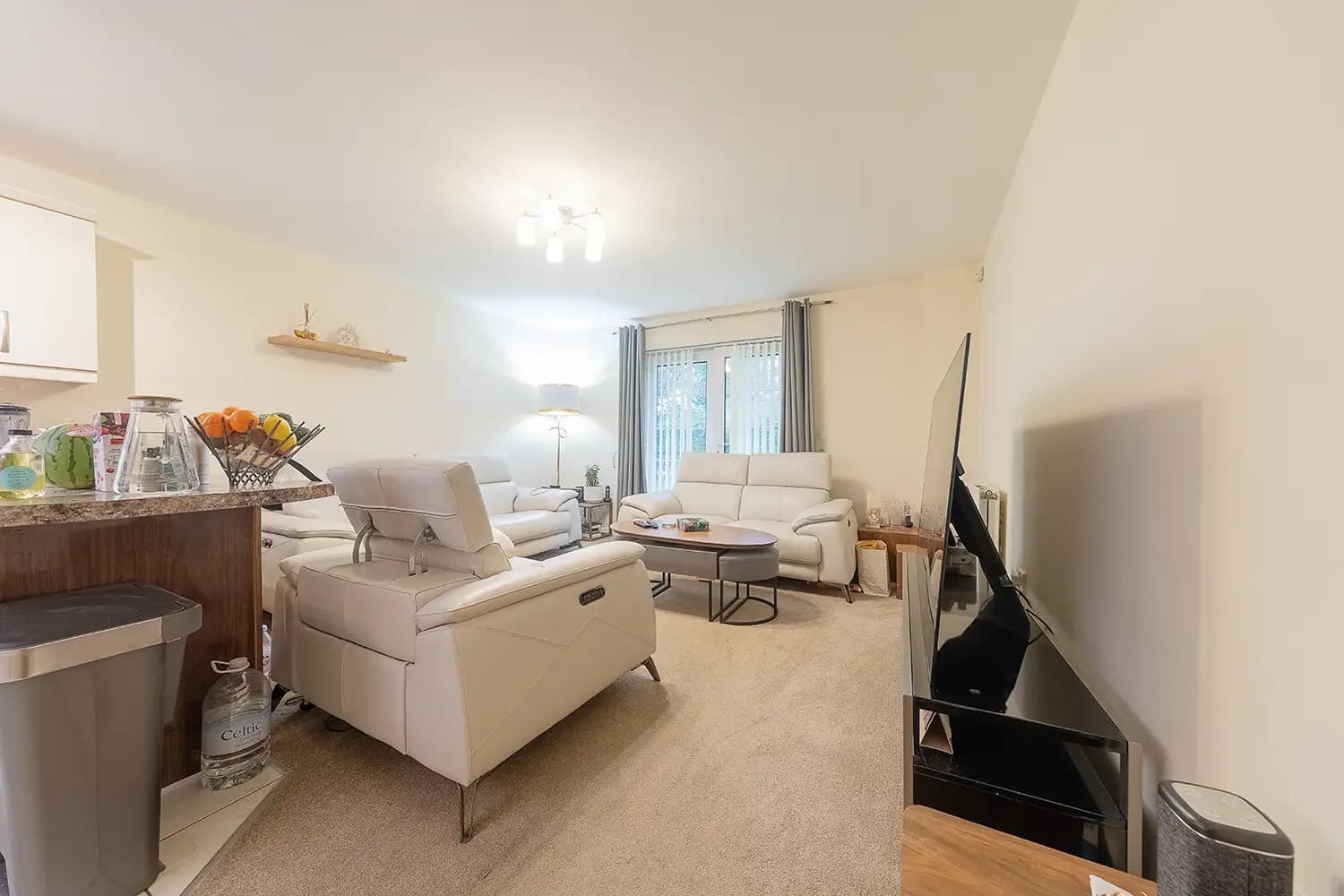 property photo 4 of 20