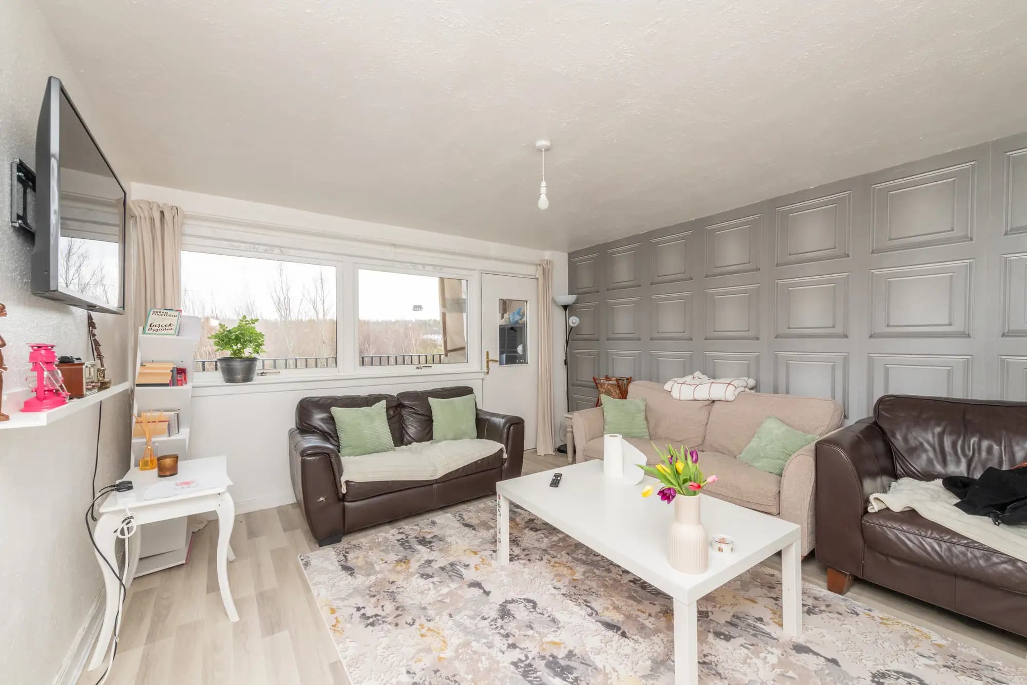 property photo 3 of 30