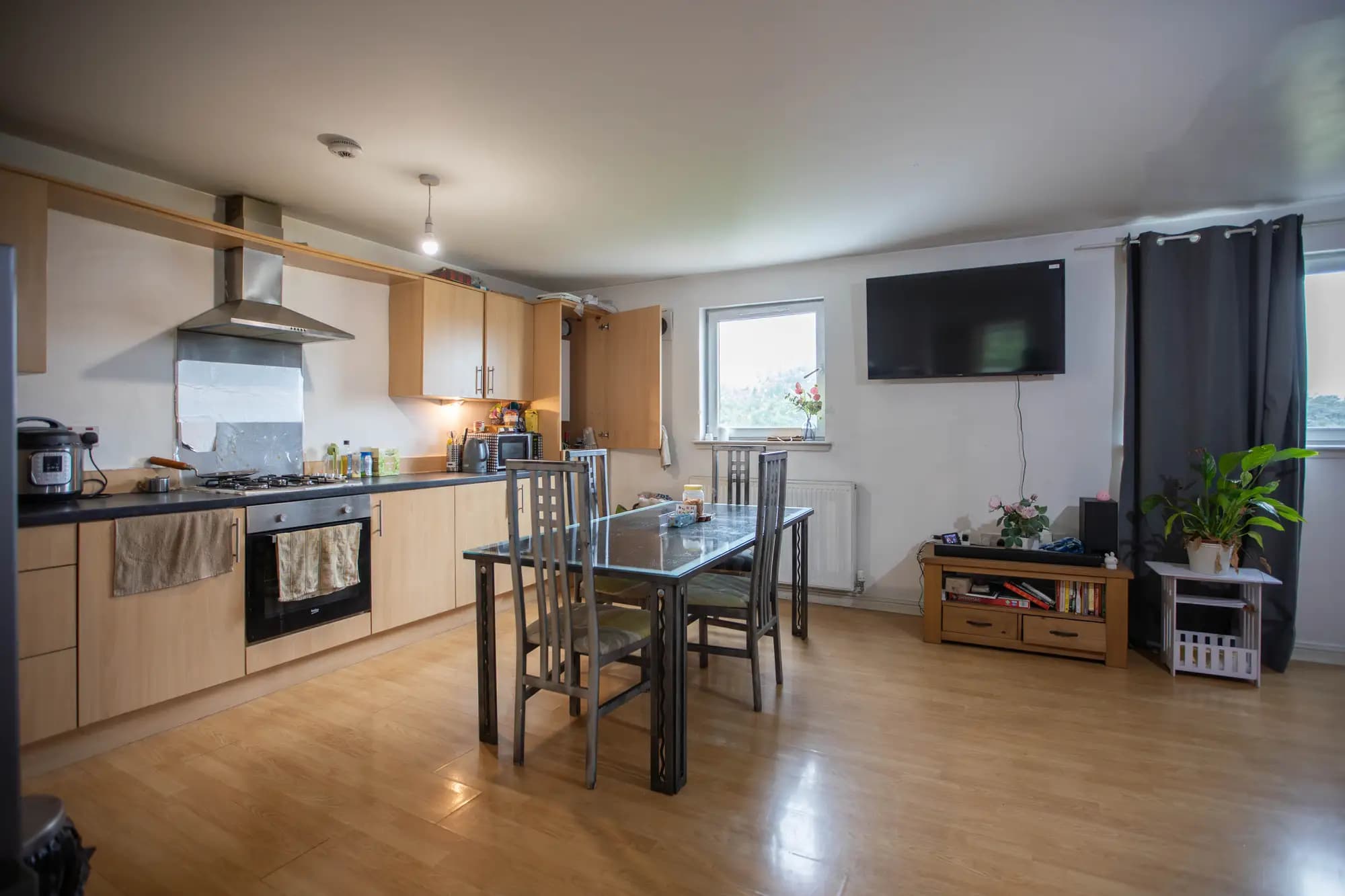 property photo 6 of 16