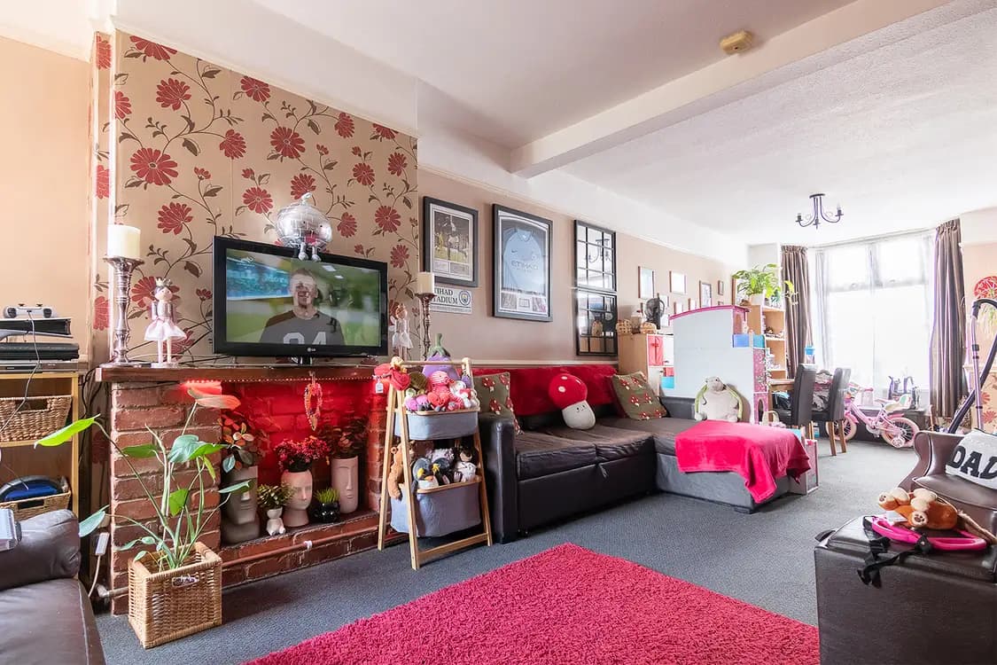 property photo 2 of 31