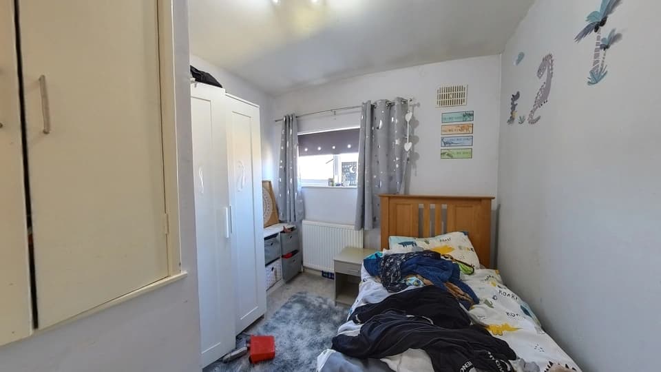 property photo 10 of 19