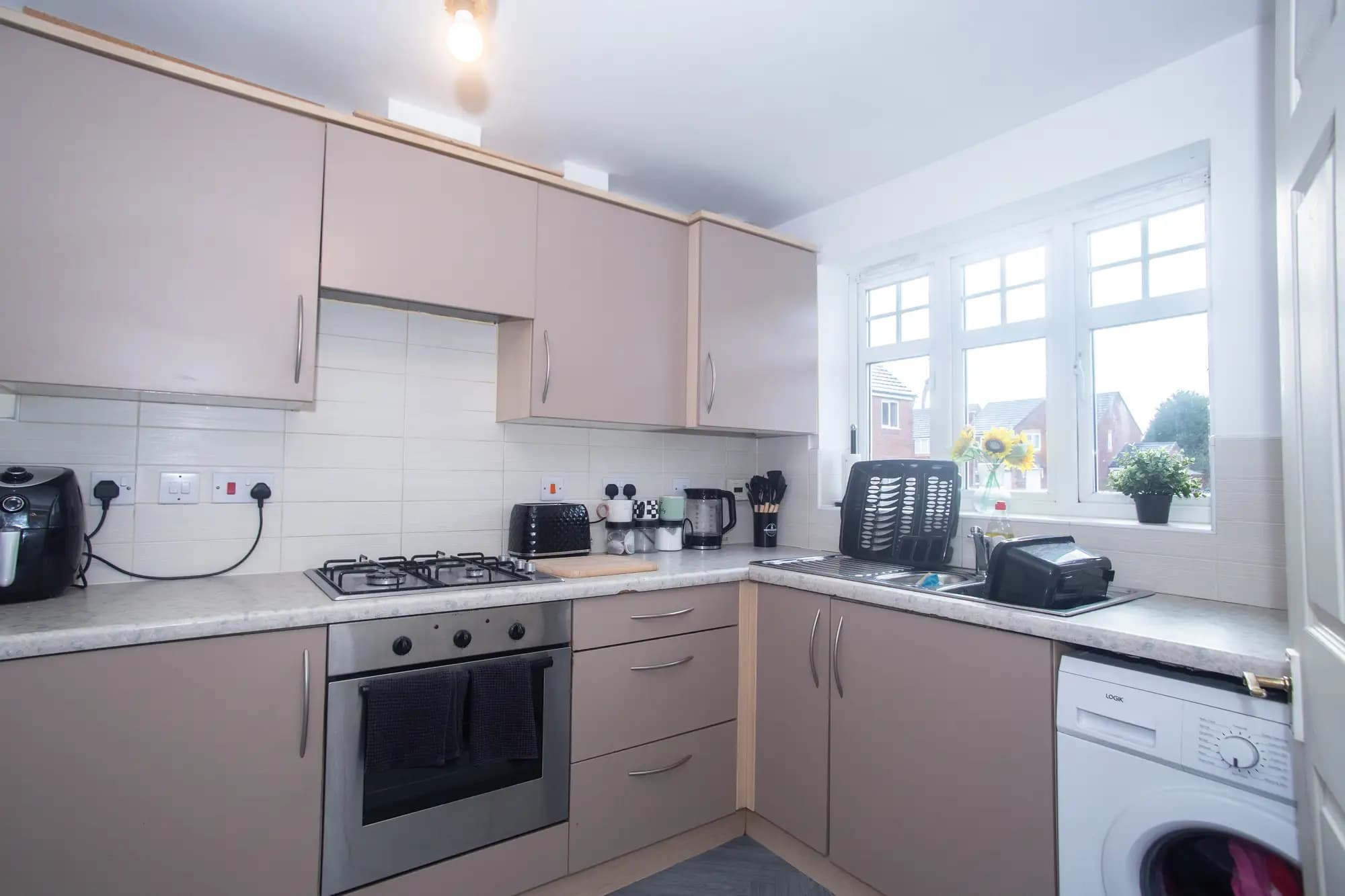 property photo 6 of 24