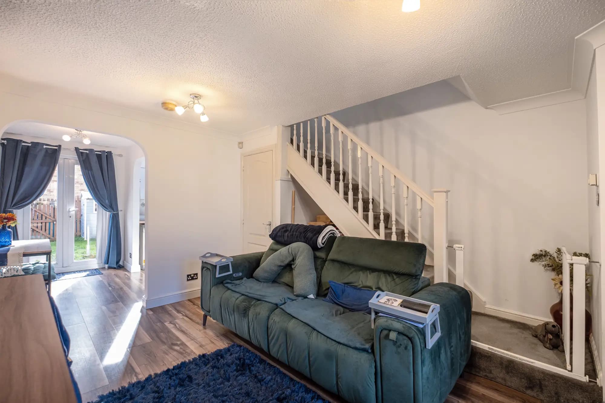 property photo 4 of 28