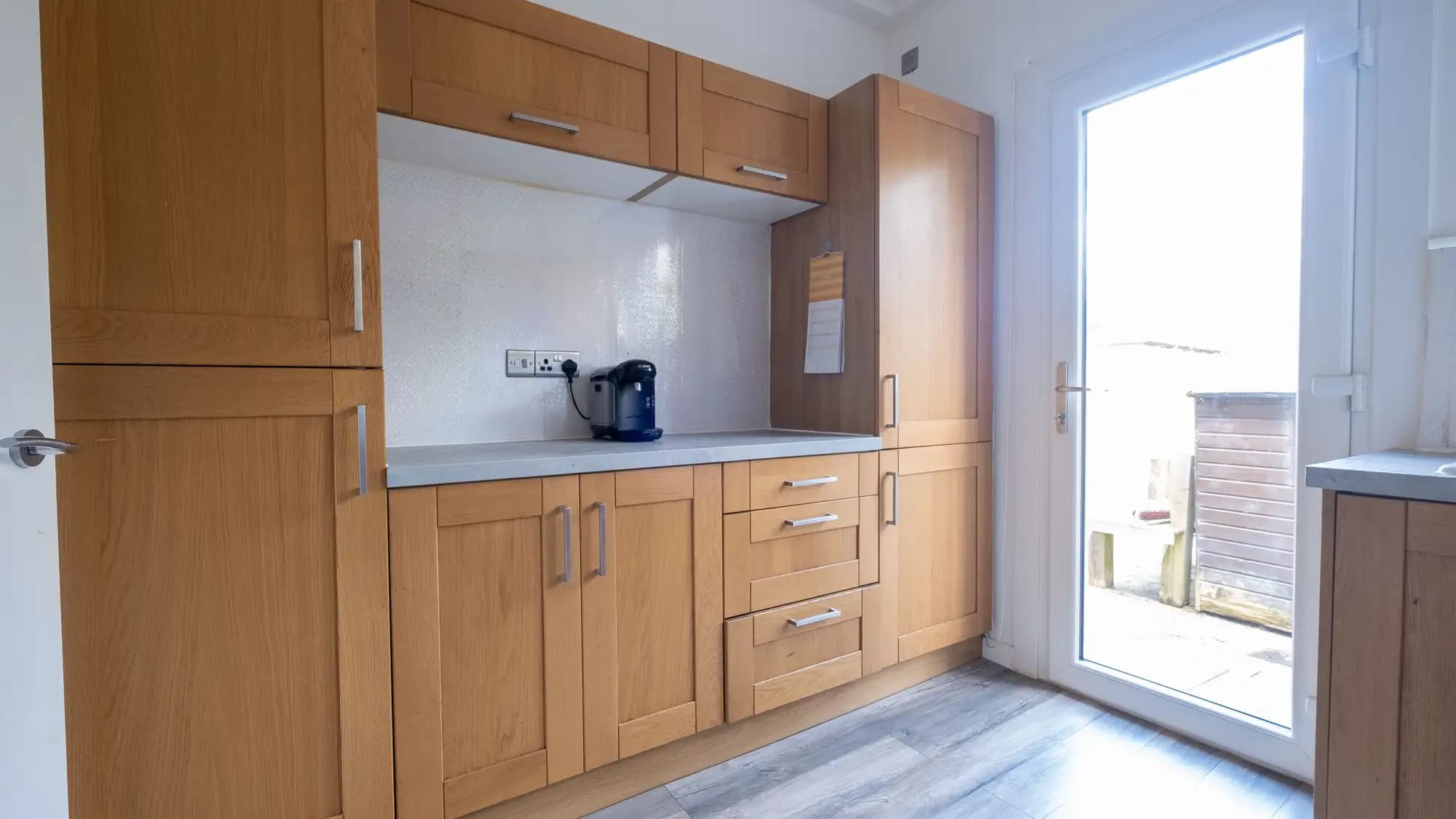 property photo 6 of 25