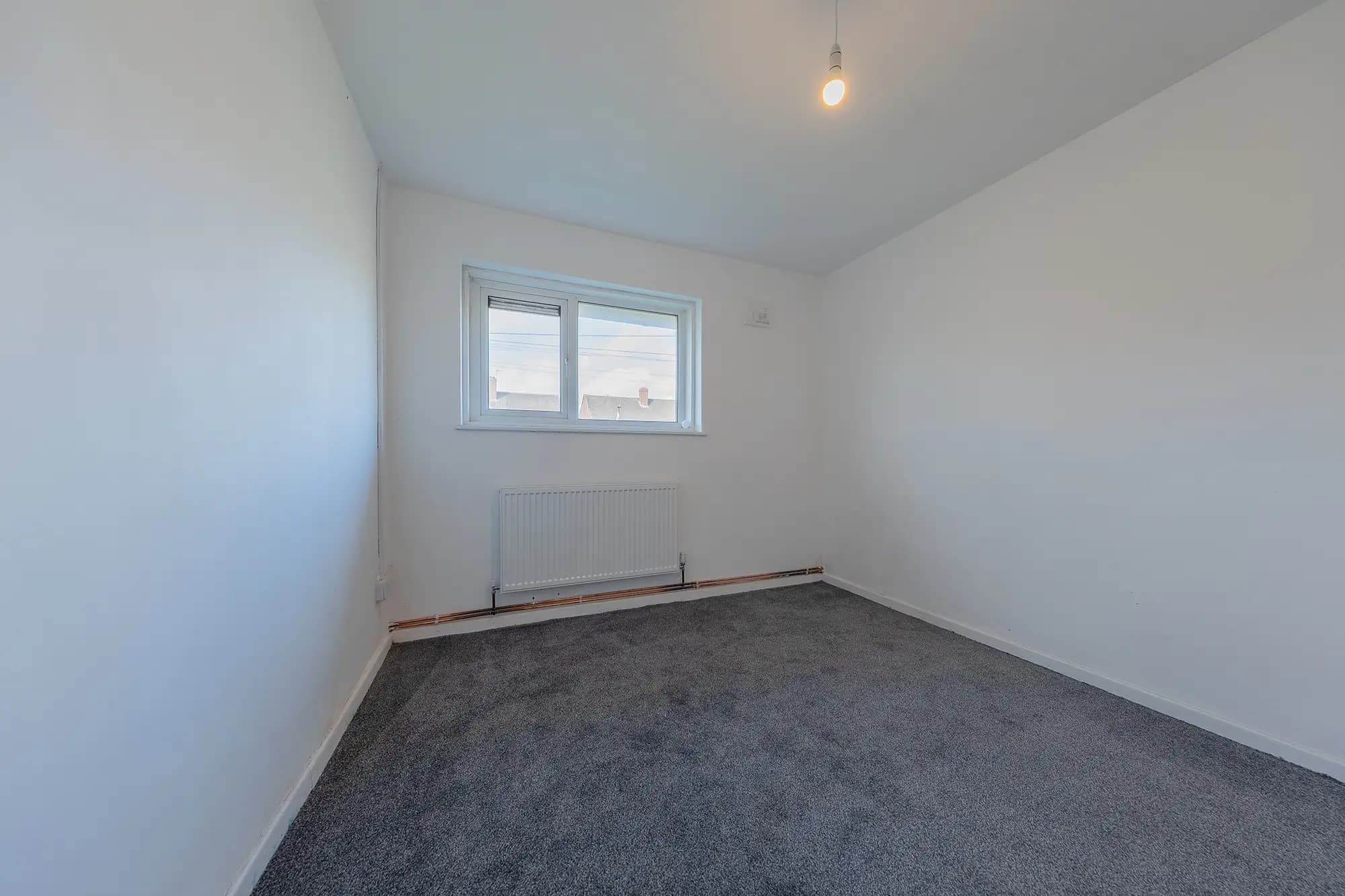 property photo 9 of 15