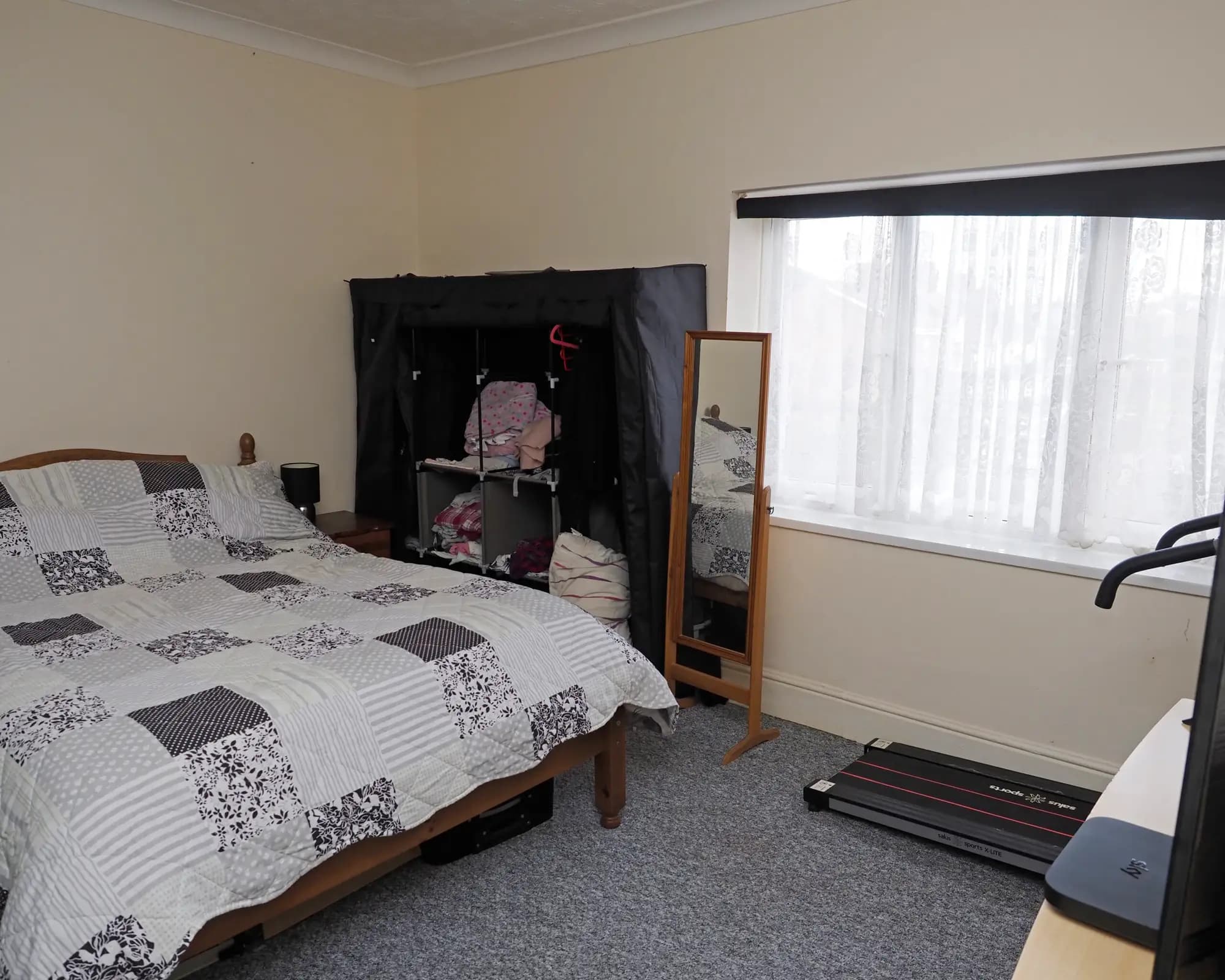 property photo 14 of 28