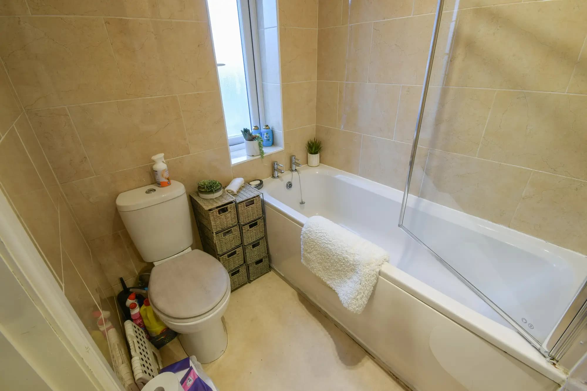 property photo 8 of 18