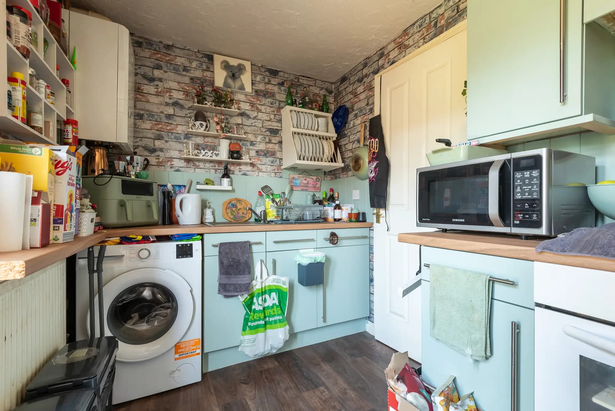 property photo 6 of 21