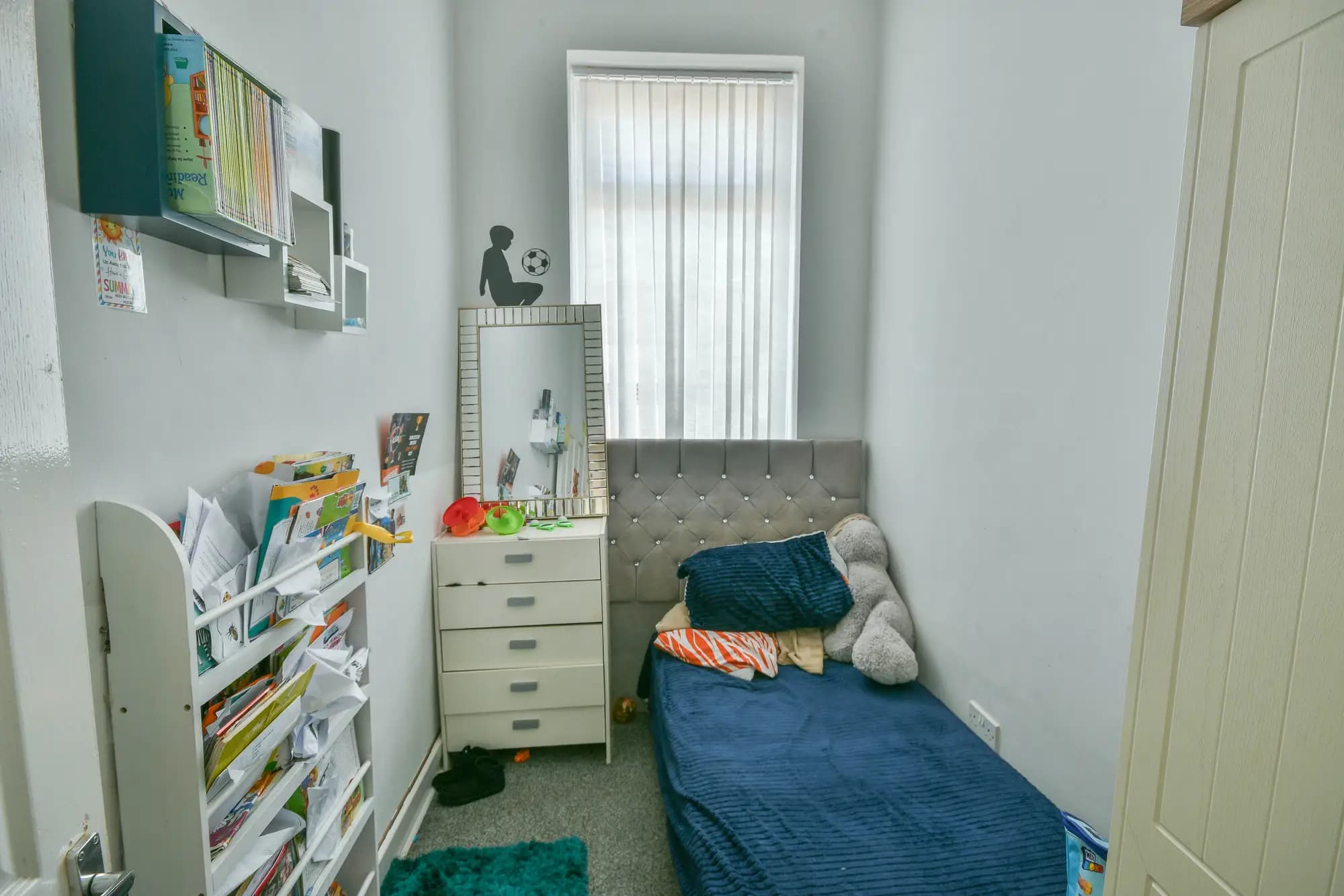 property photo 12 of 18