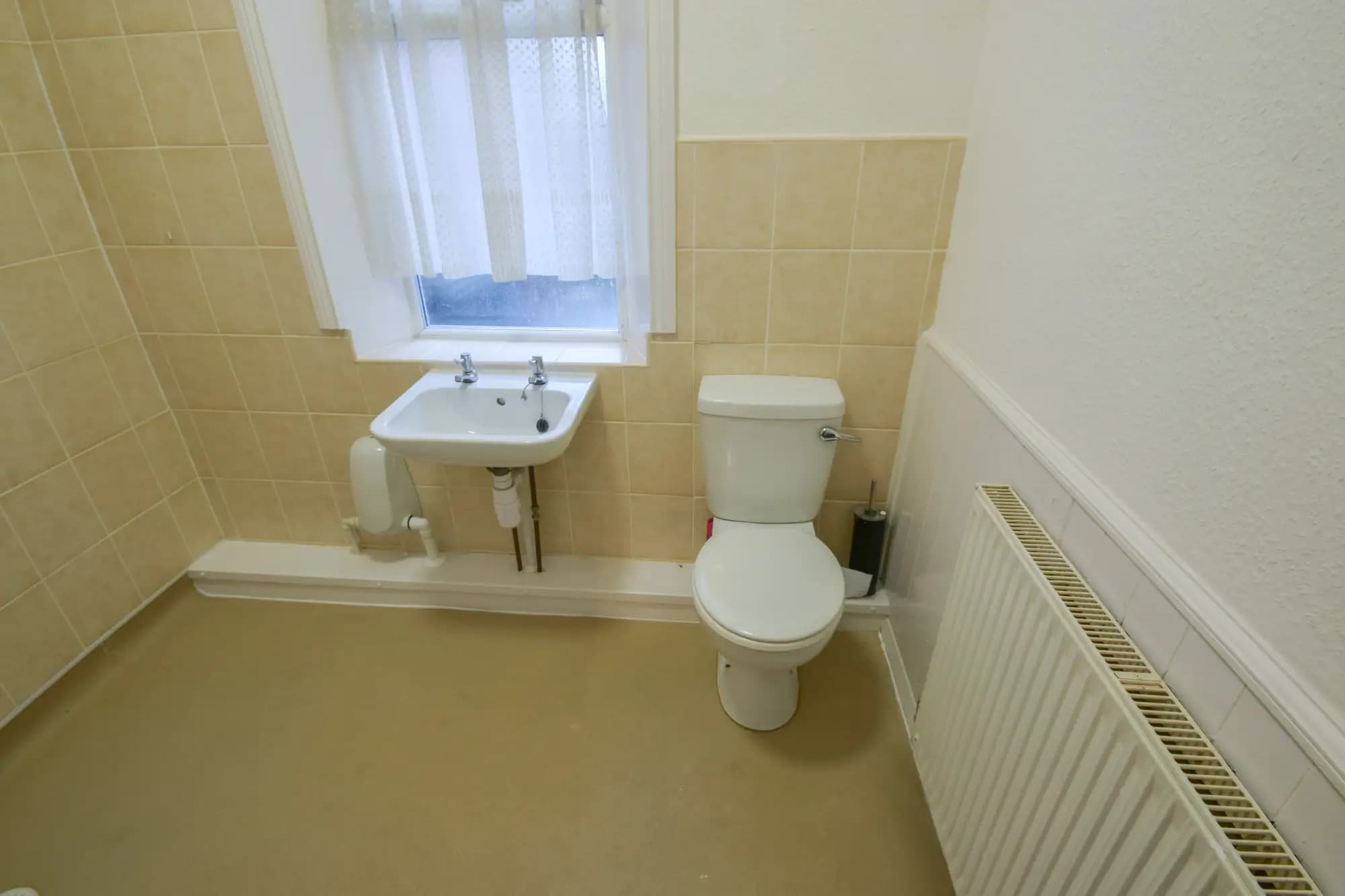 property photo 6 of 14