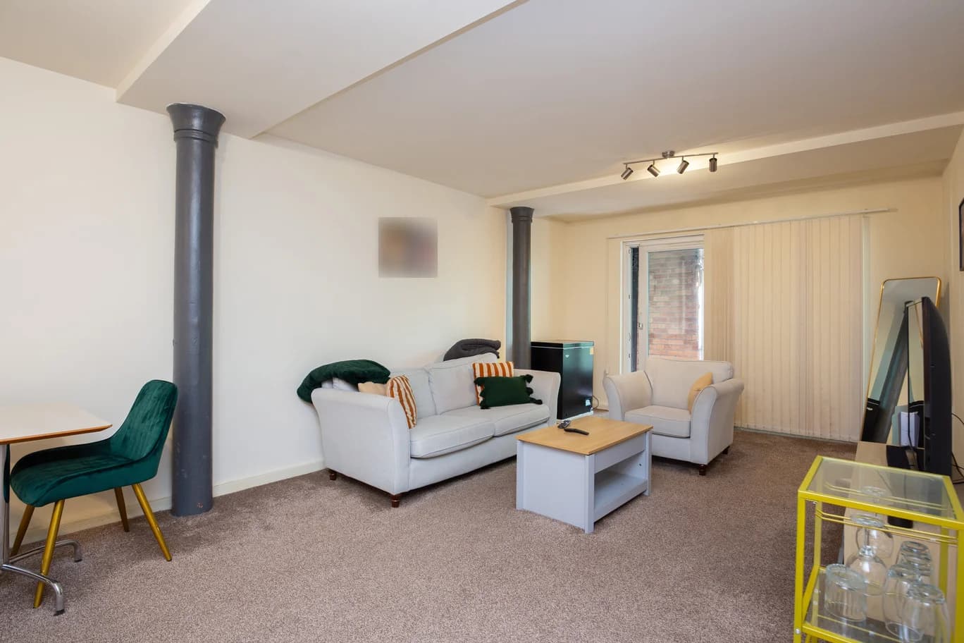 property photo 5 of 23