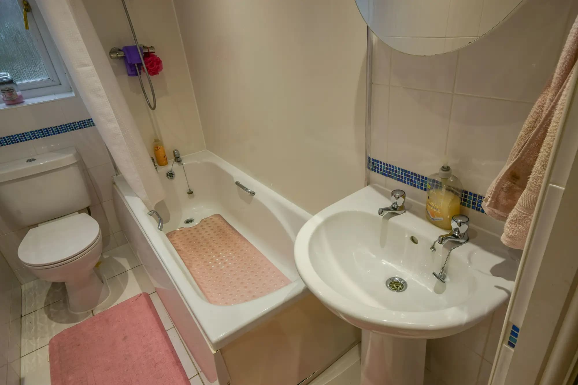 property photo 6 of 15