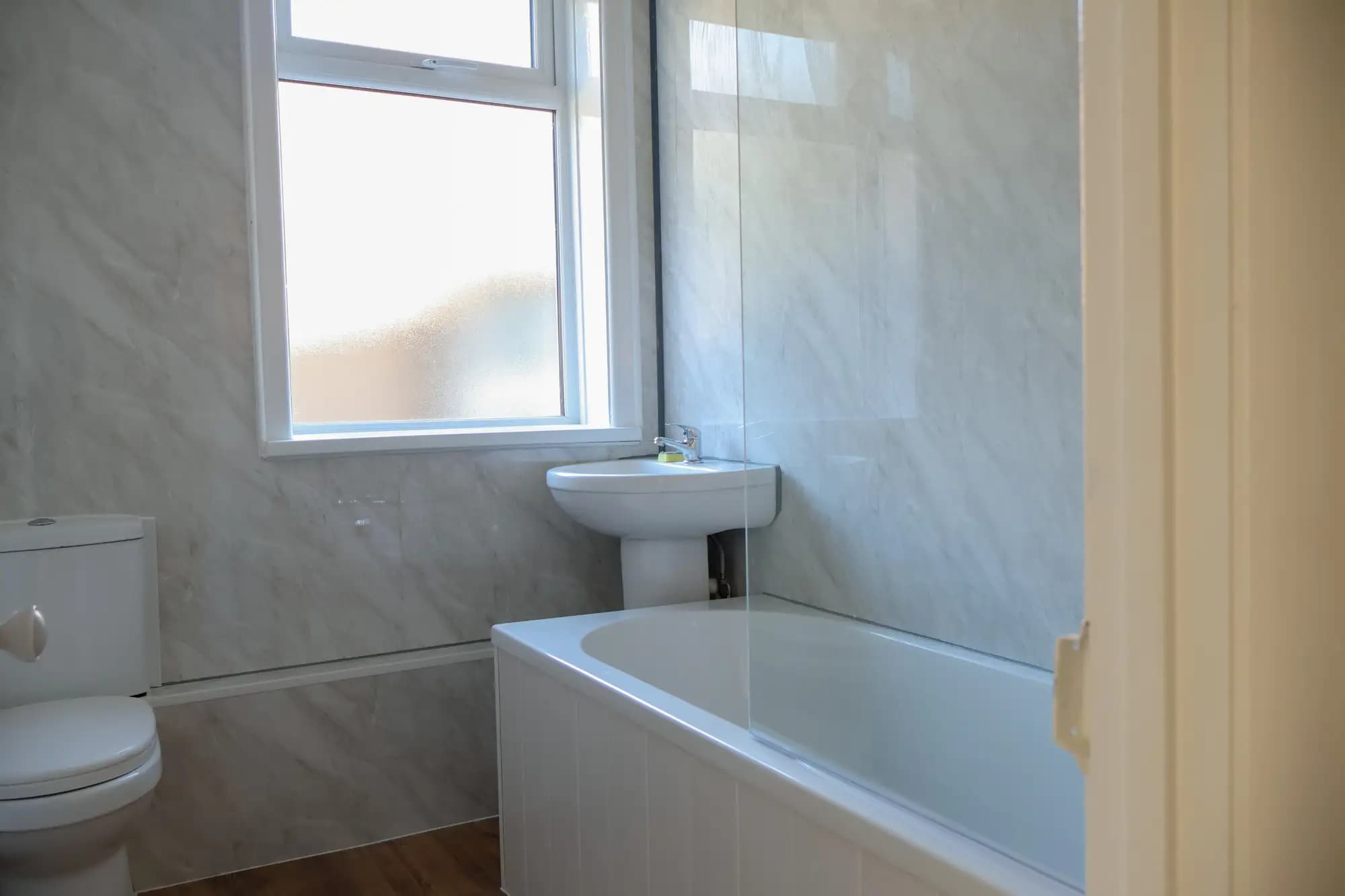 property photo 8 of 20