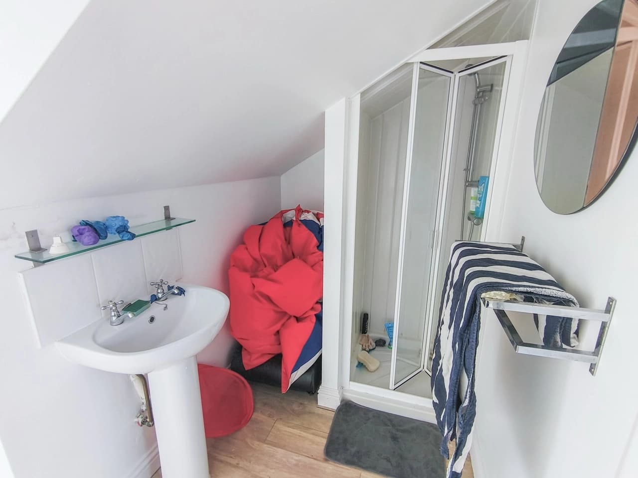property photo 11 of 23